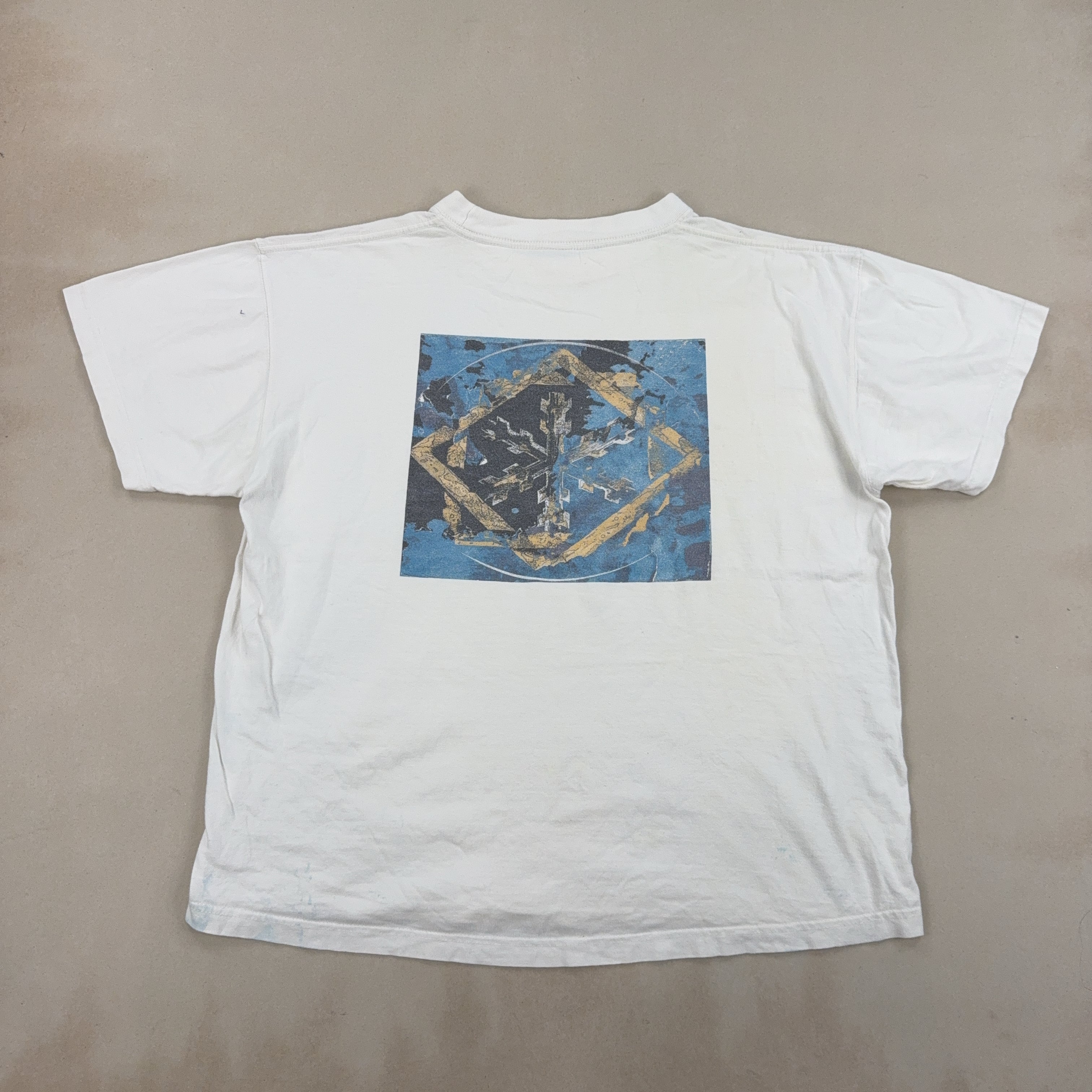 GRAPHIC - WHITE TEE - MEDIUM