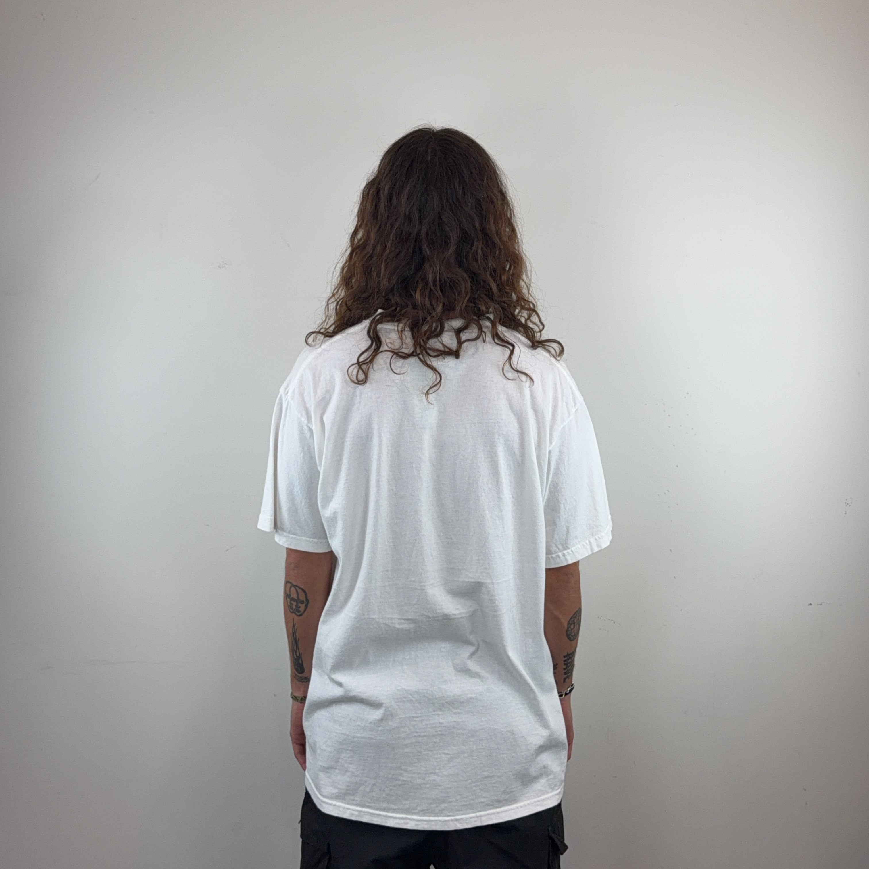 GRAPHIC WHITE TEE - X LARGE