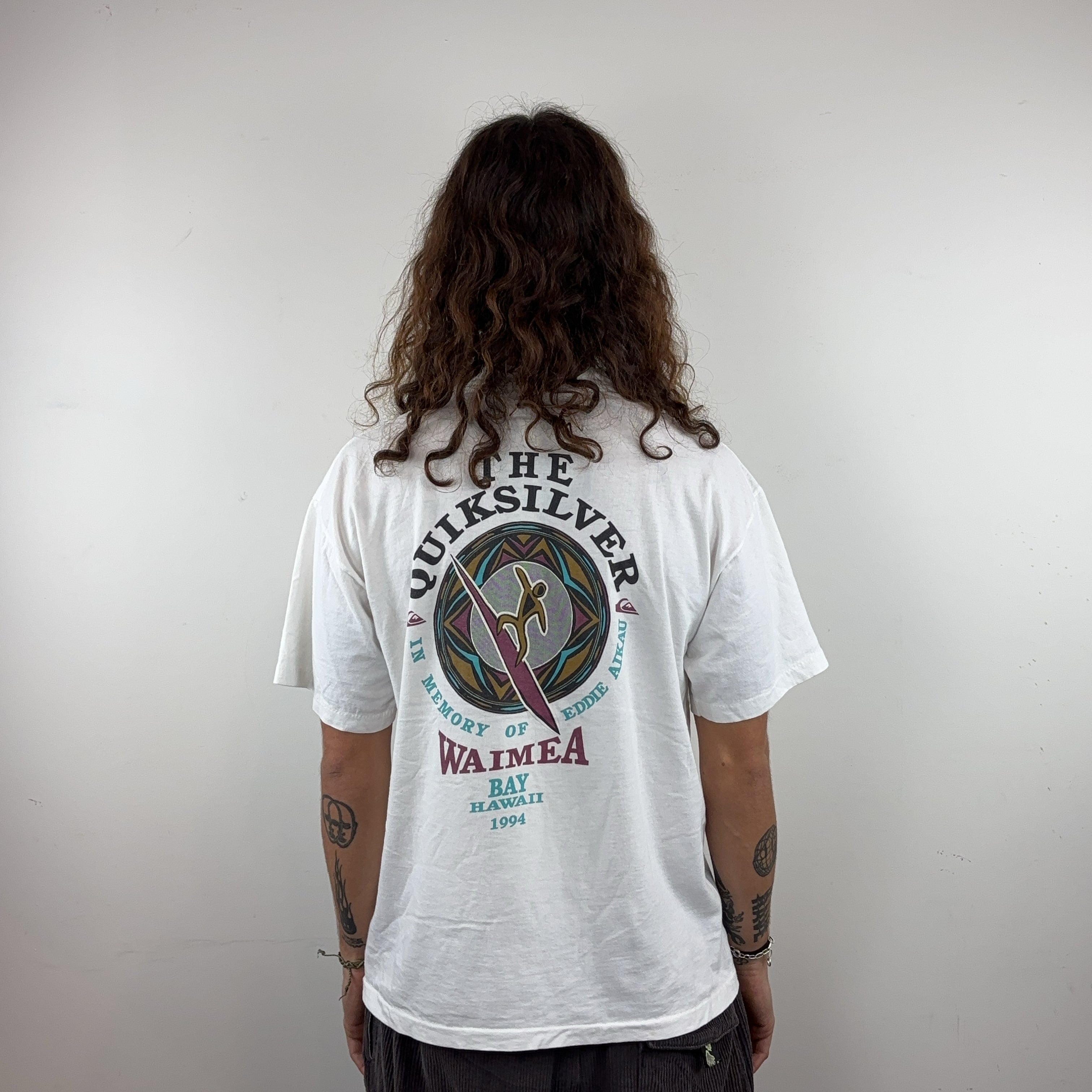QUIKSILVER TEE - LARGE