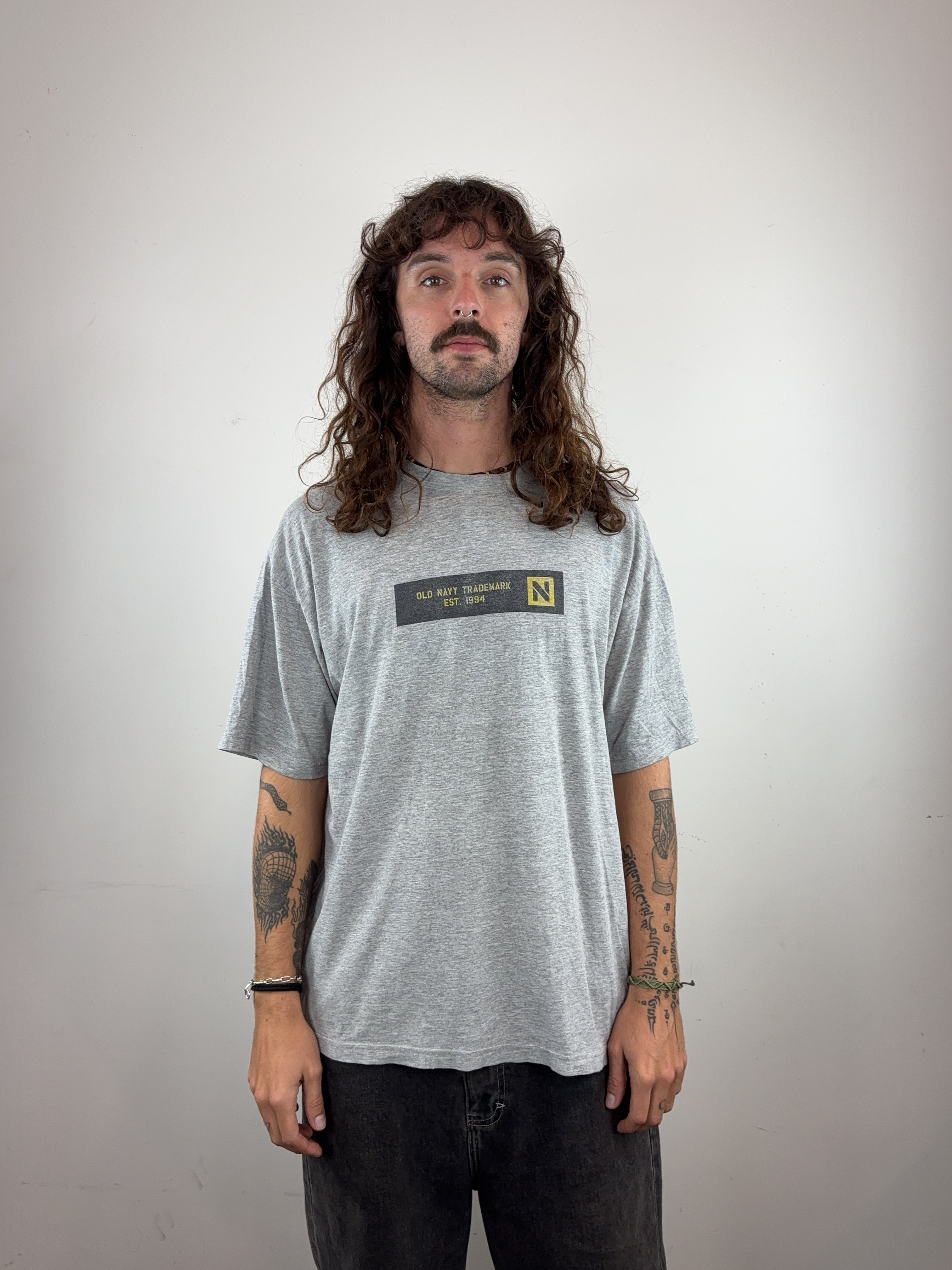 OLD NAVY TEE - LARGE