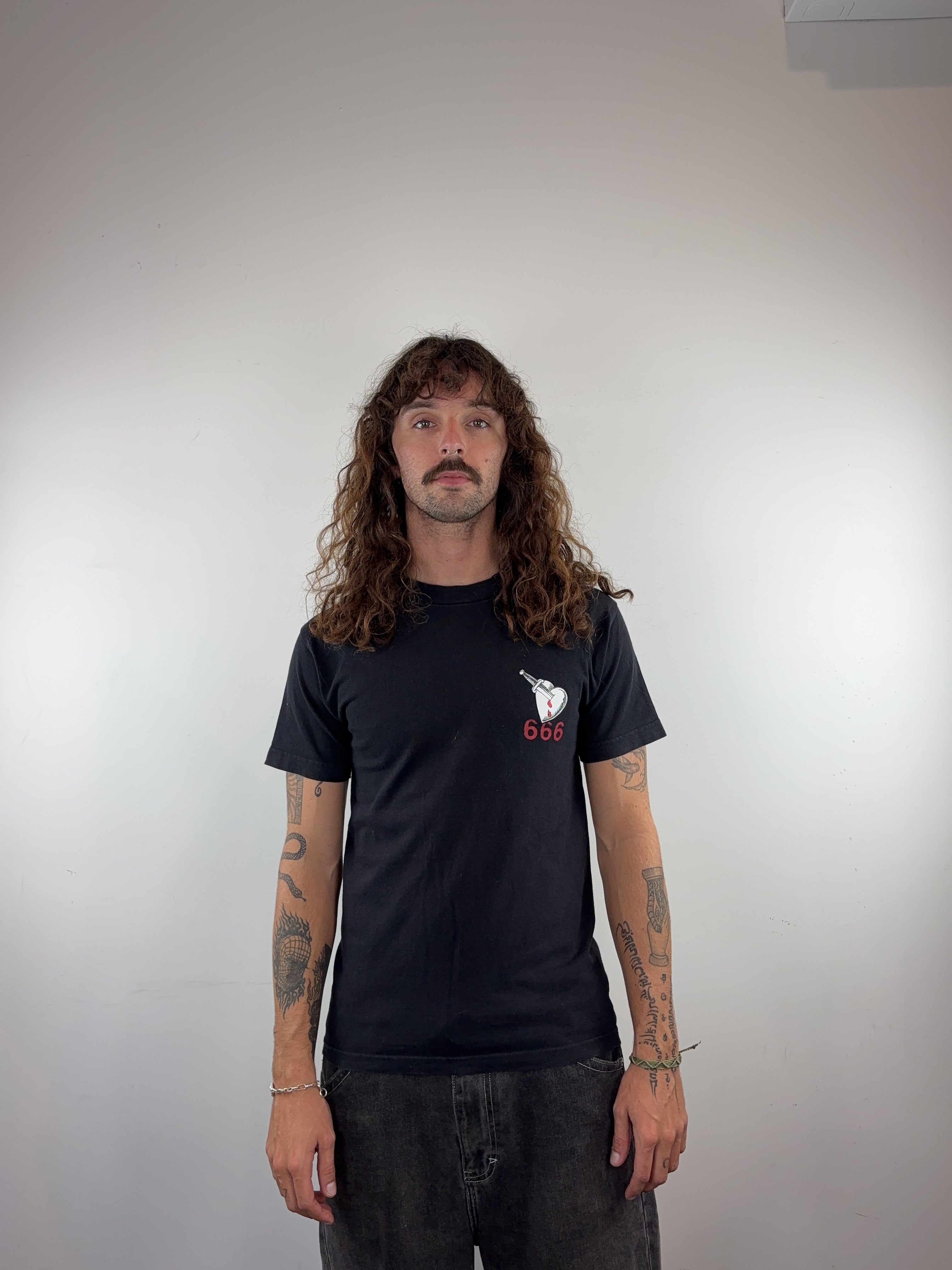 BLACK GASH TEE - X SMALL