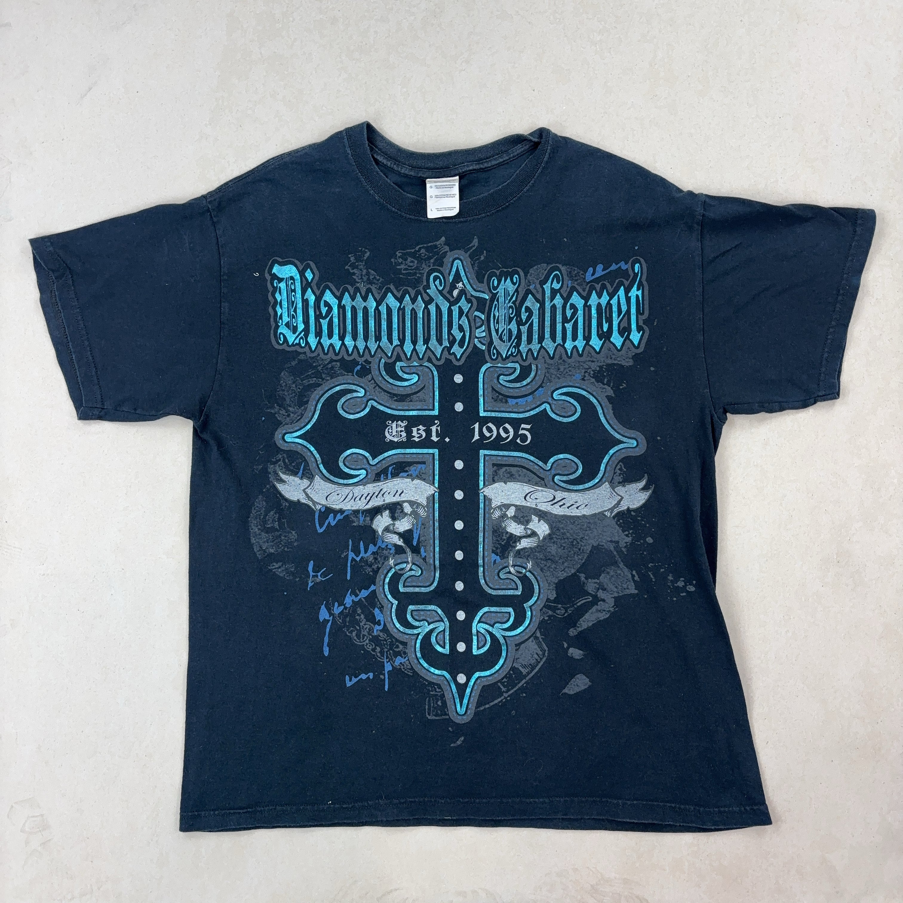 GRAPHIC BLACK TEE - MEDIUM