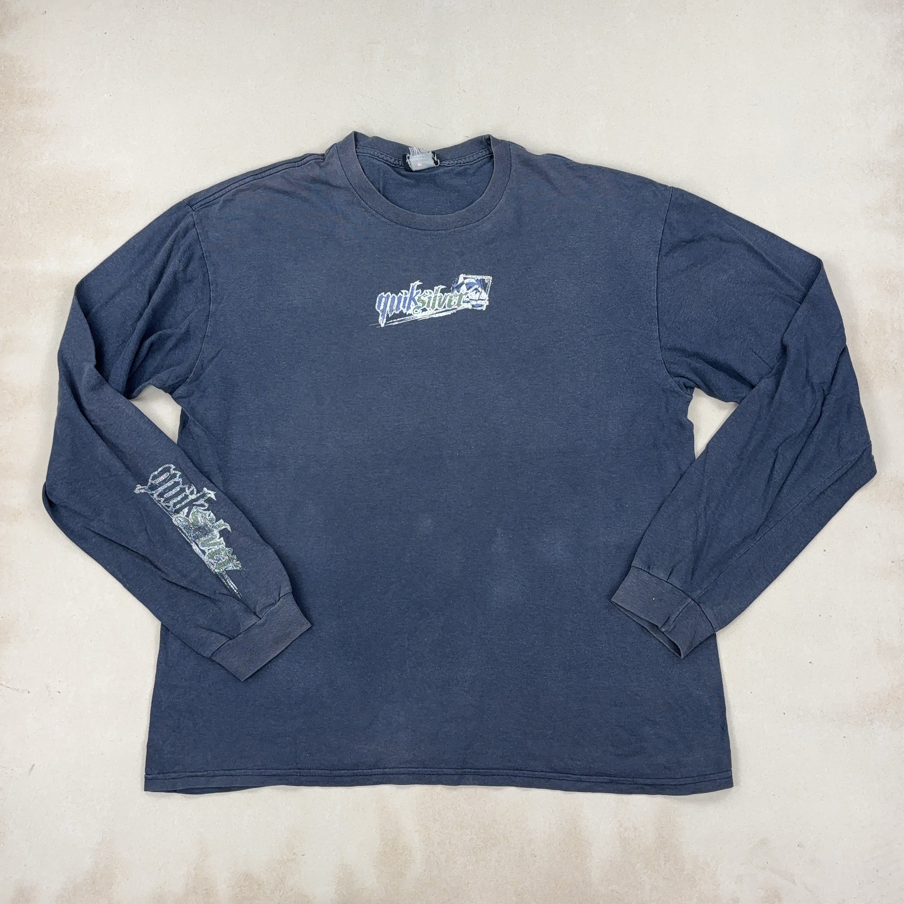 QUIKSILVER LONG SLEEVE - LARGE
