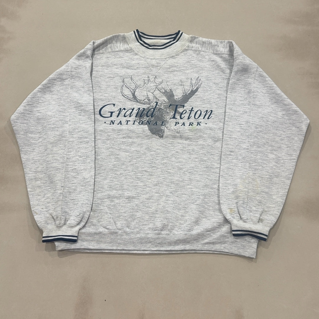 GRAPHIC DEER CREW - X LARGE