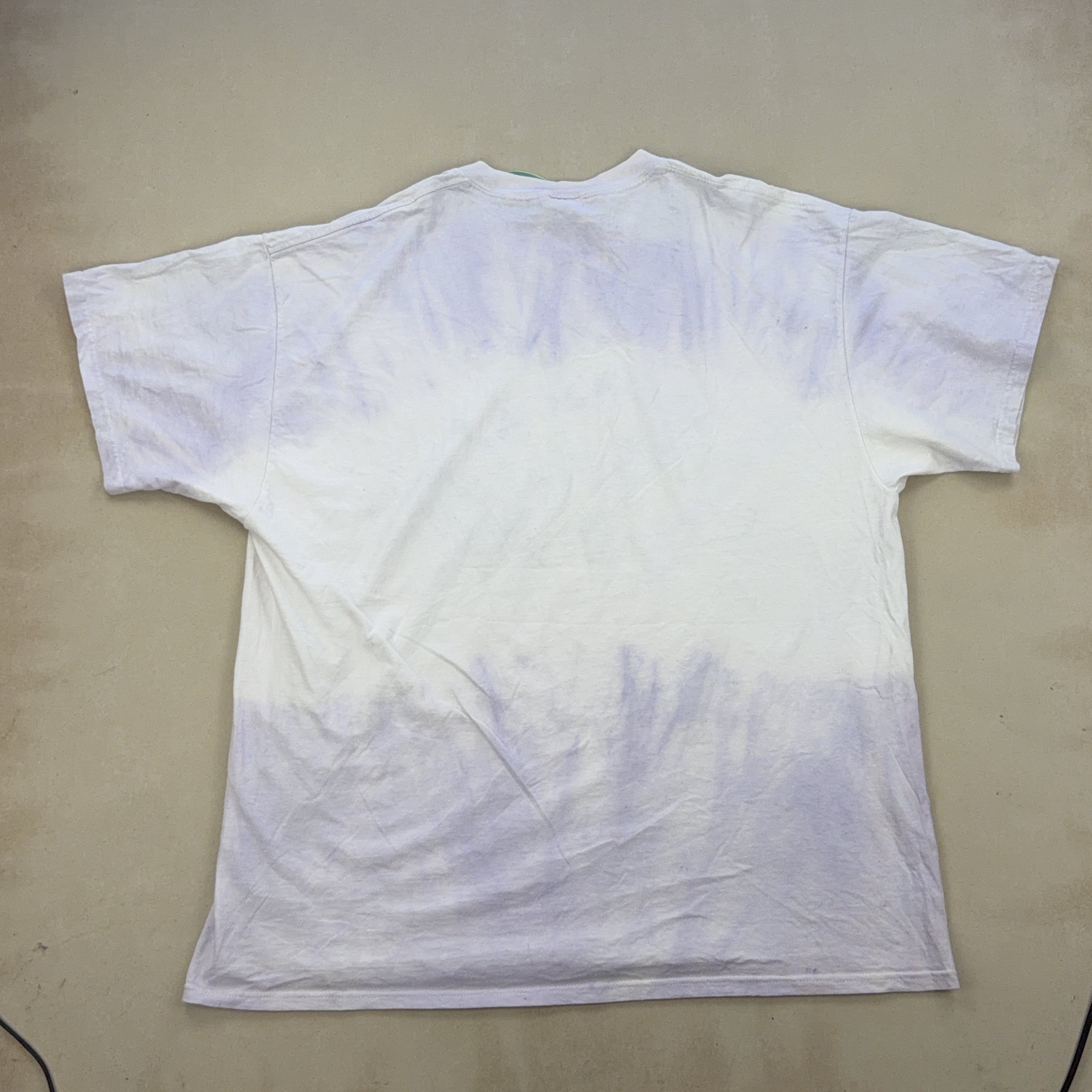 GRAPHIC TEE - 2X LARGE