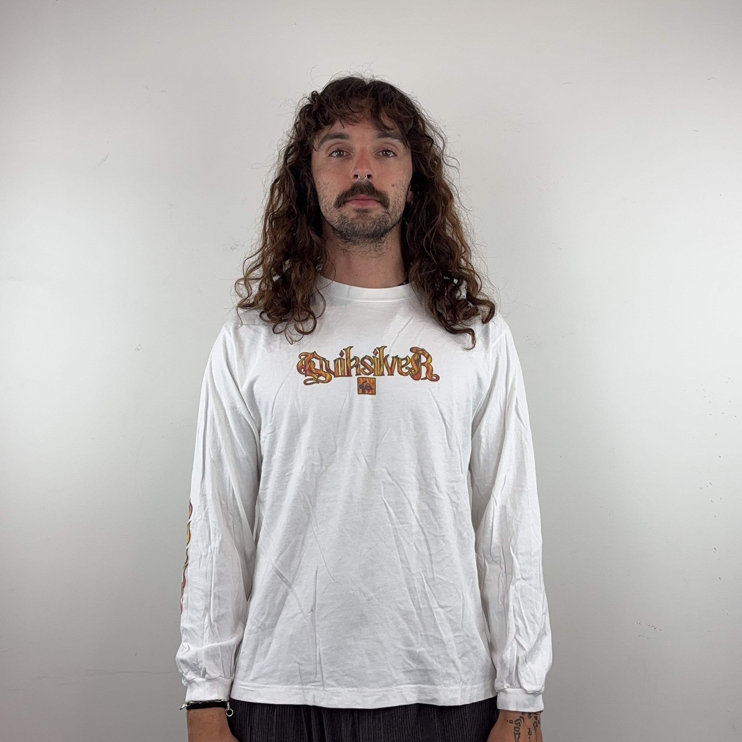 QUIKSILVER LONG SLEEVE - MEDIUM