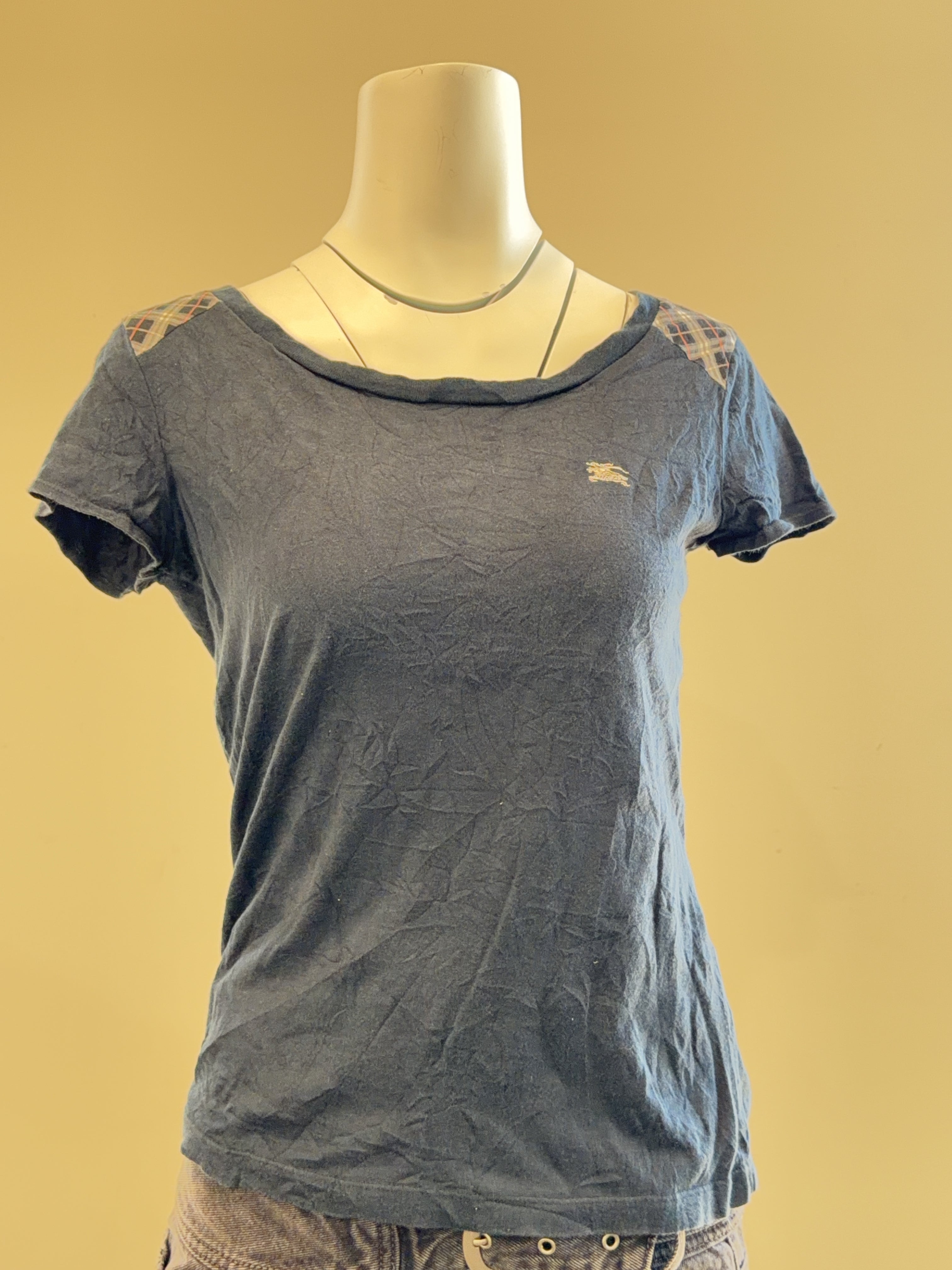 BURBERRY TEE - 38