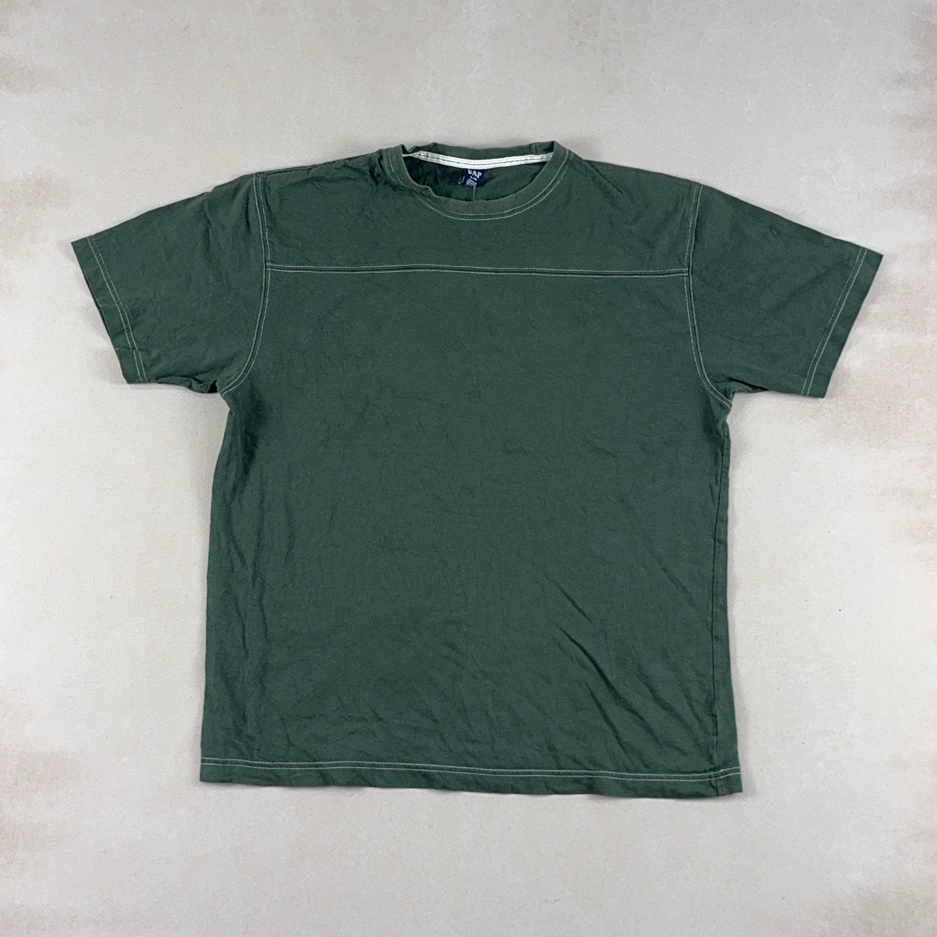 GAP TEE - MEDIUM