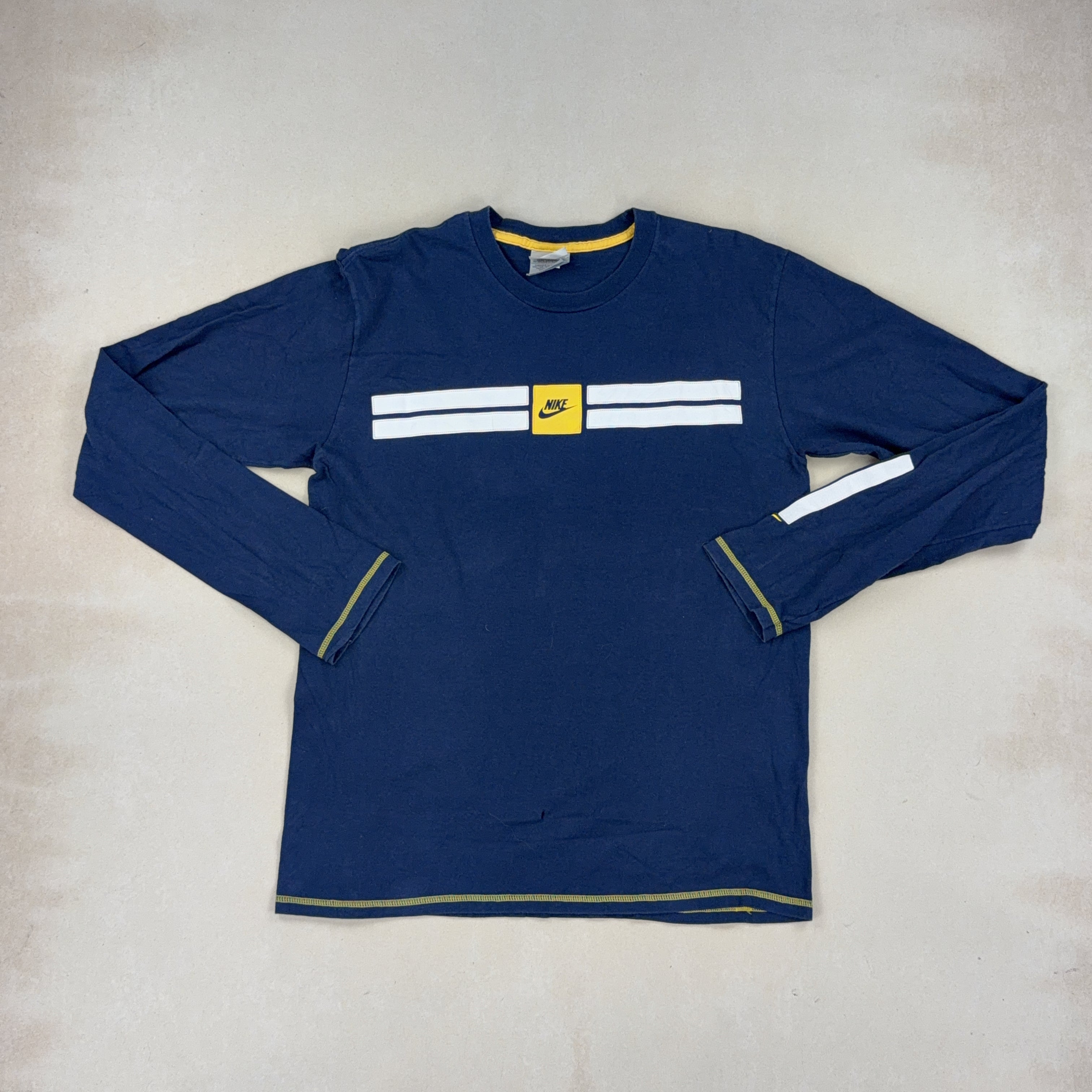 NIKE LONG SLEEVE - LARGE