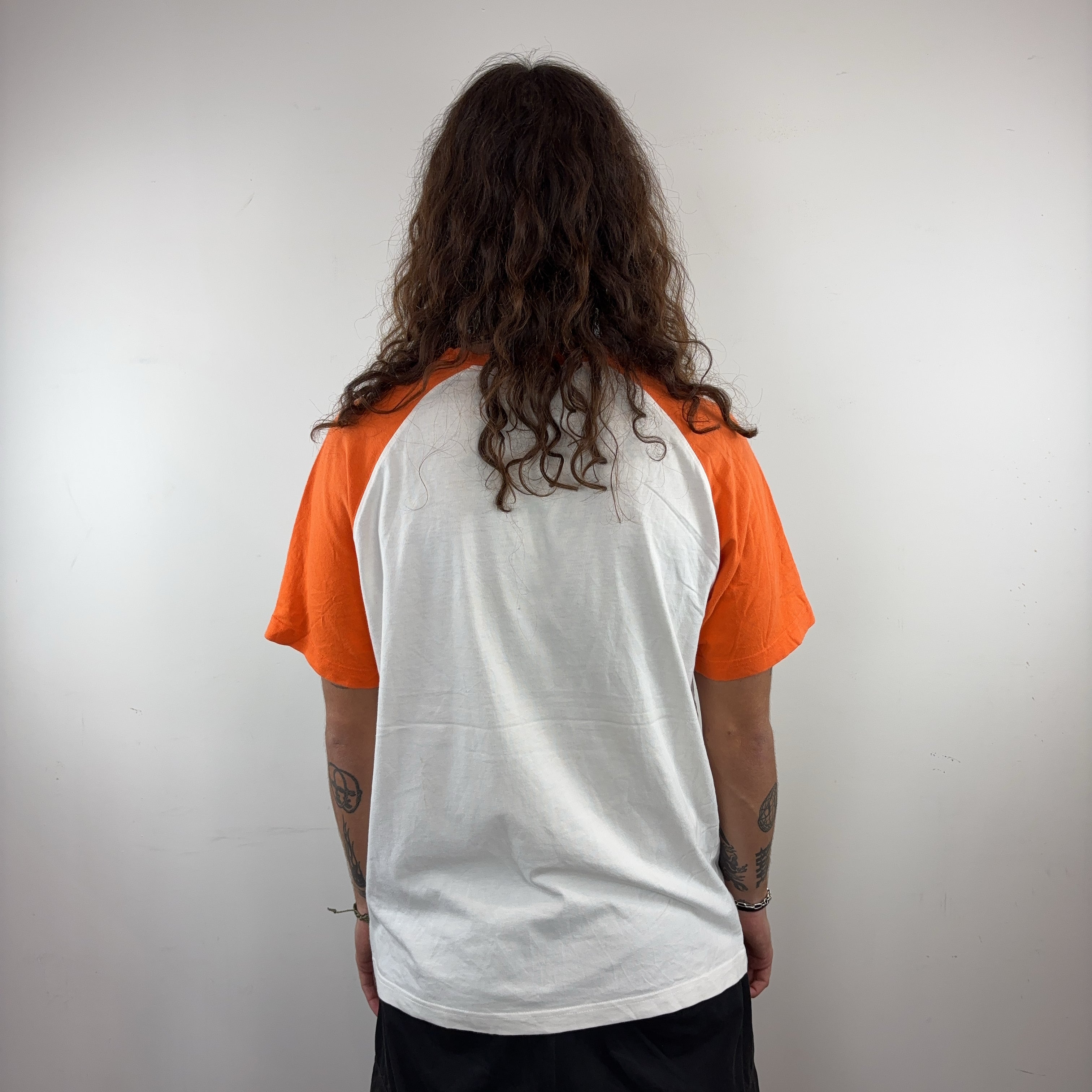 NIKE TEE - MEDIUM