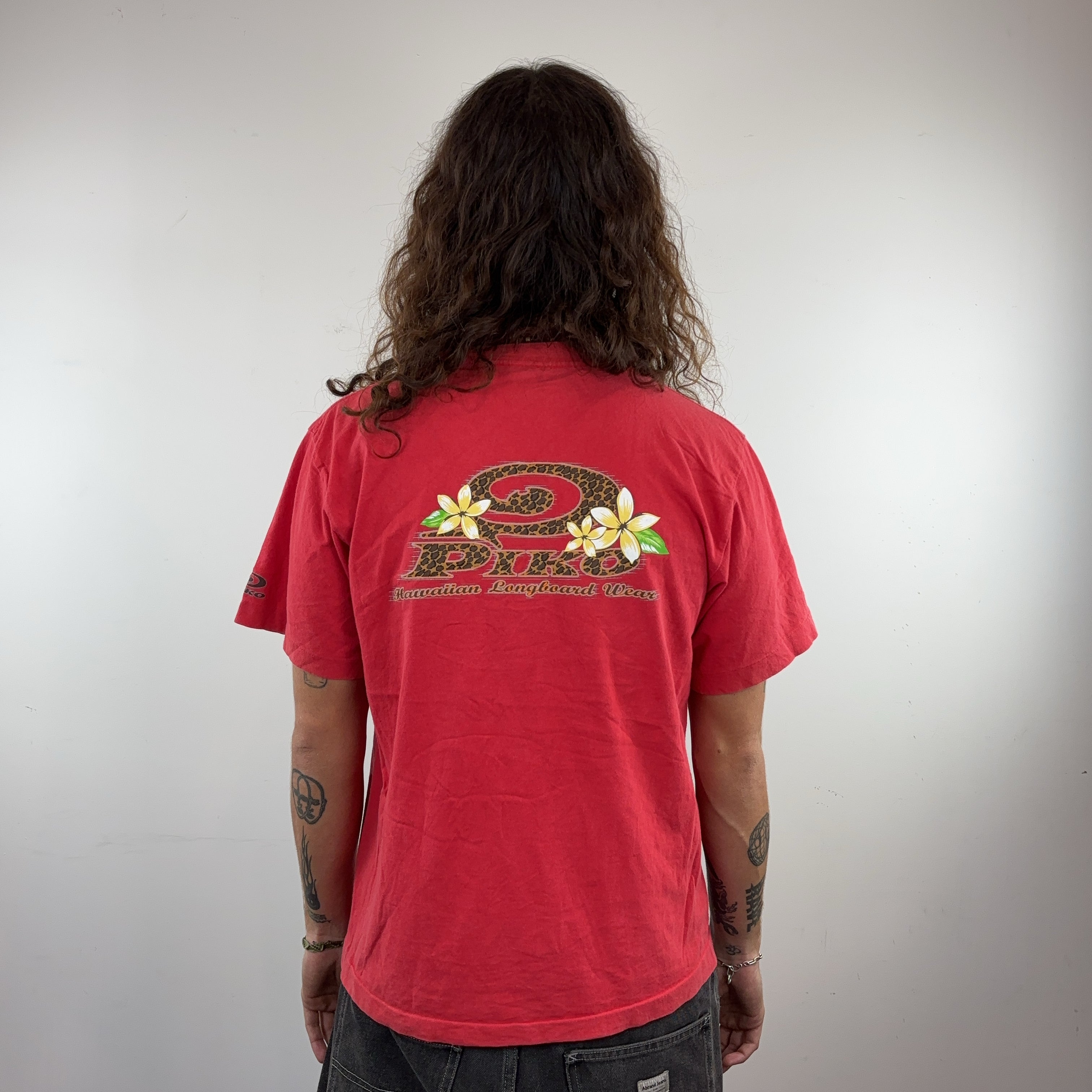 RED PIKO TEE - MEDIUM