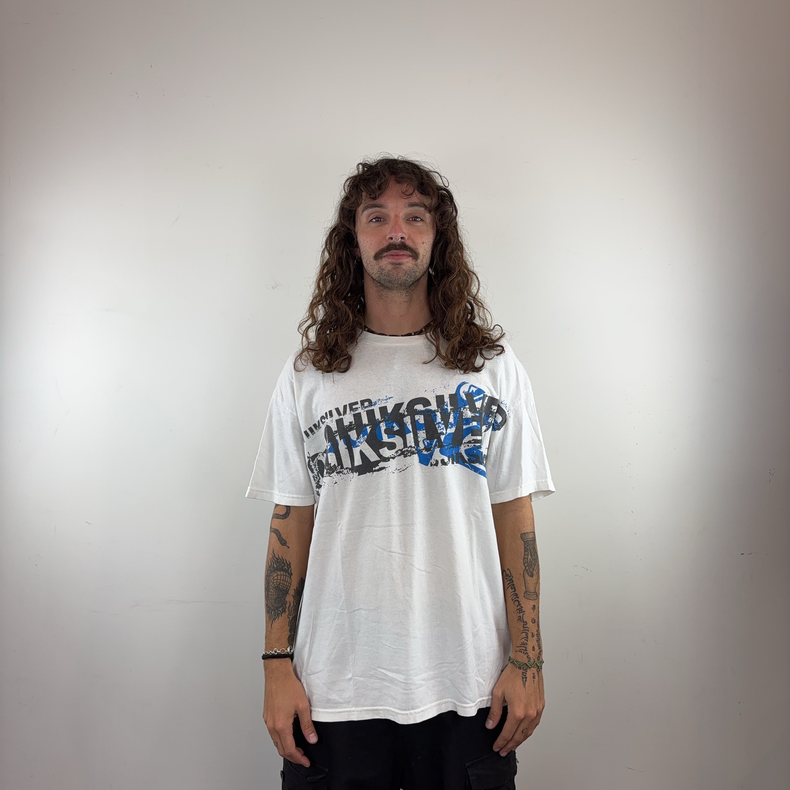 GRAPHIC QUIKSILVER TEE - LARGE