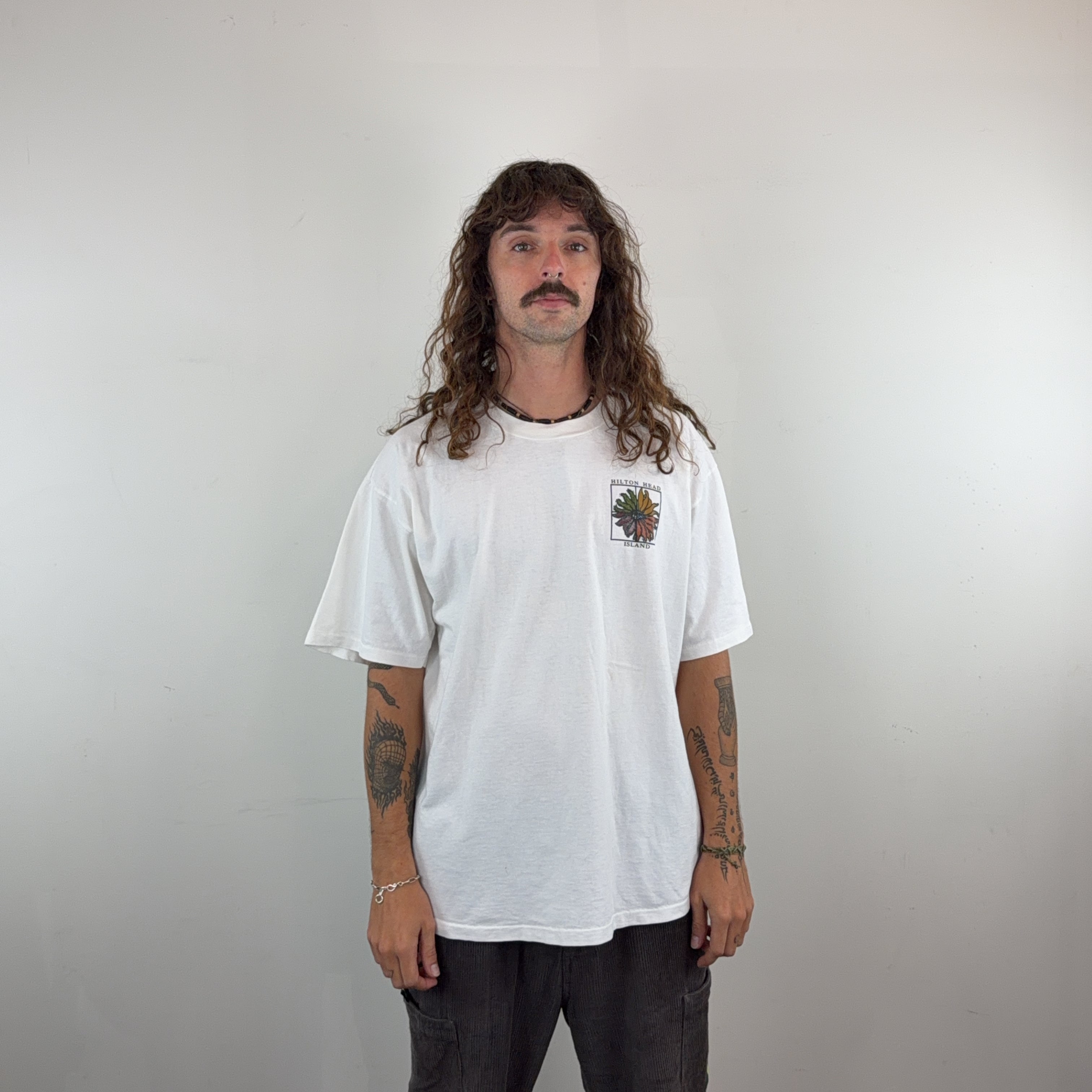 GRAPHIC 'HILTON HEAD ISLAND' TEE - LARGE