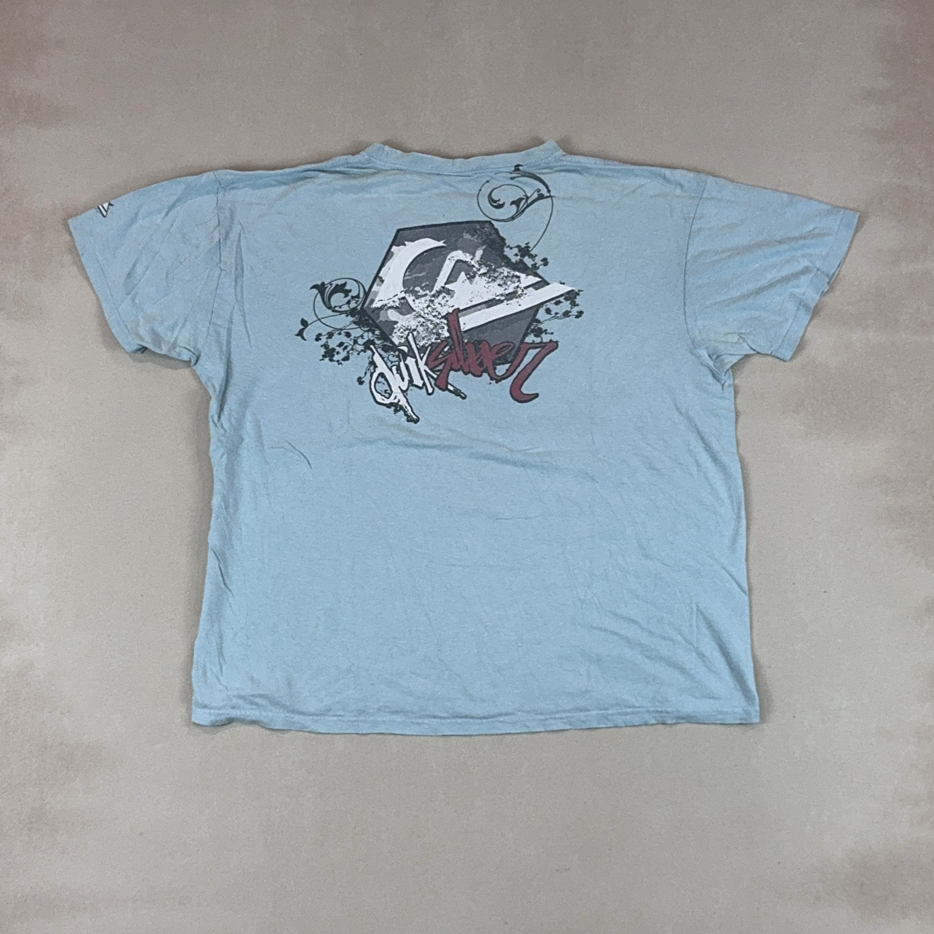 QUIKSILVER TEE - X LARGE