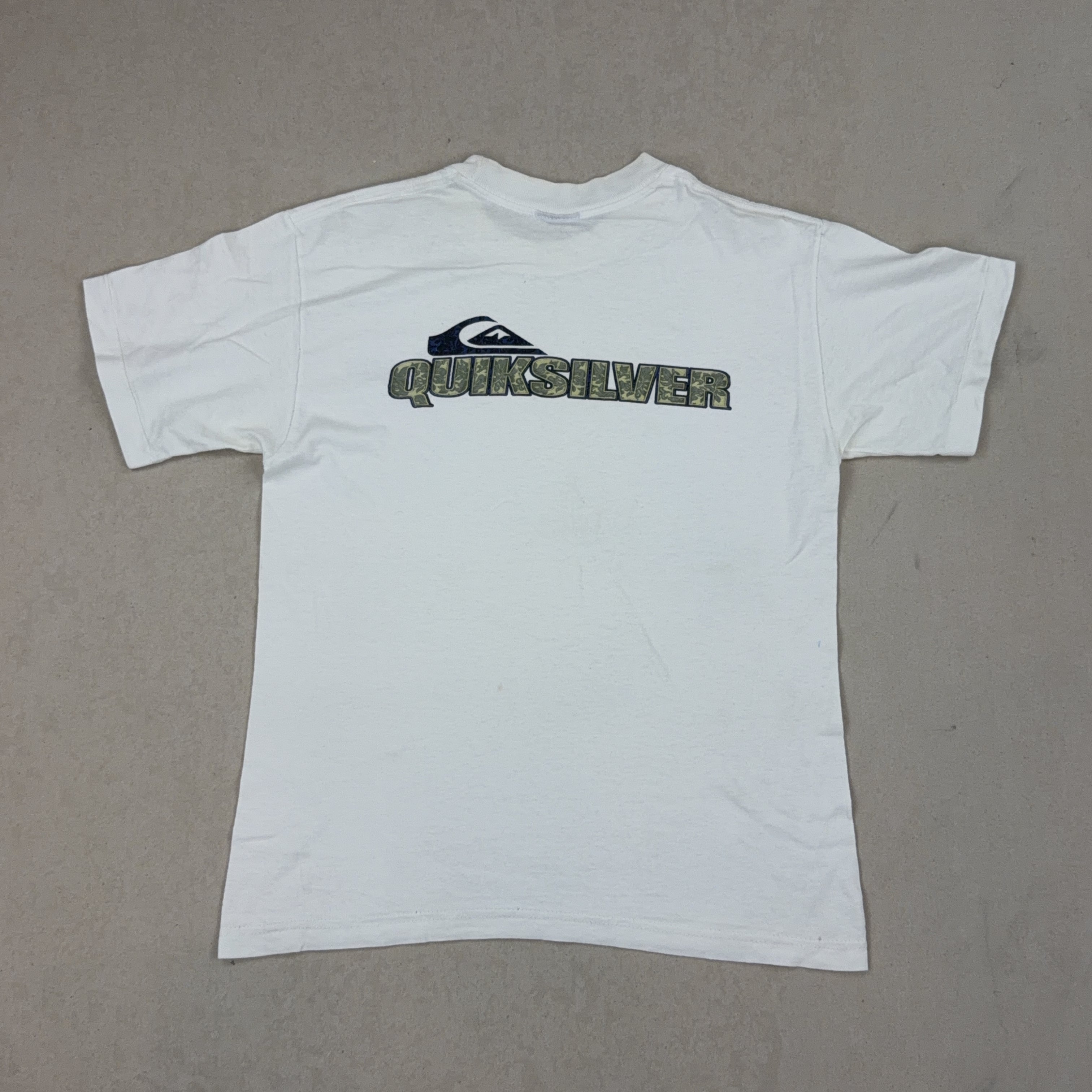 QUIKSILVER TEE - MEDIUM