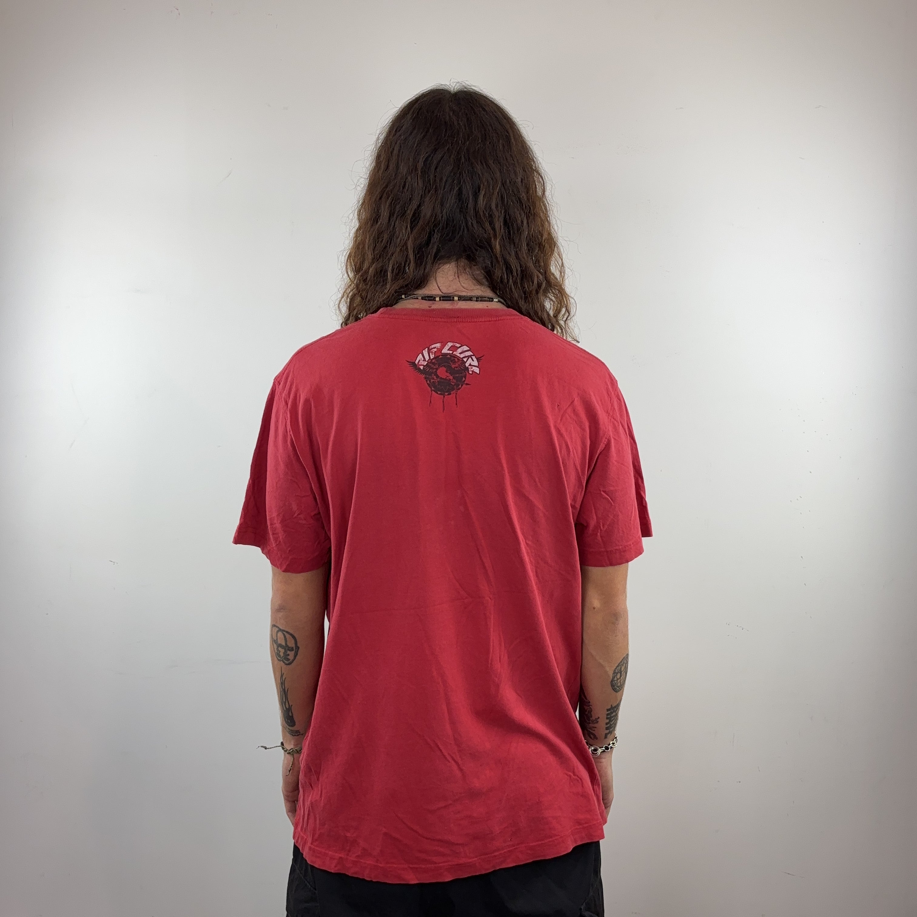 RIPCURL RED TEE - LARGE