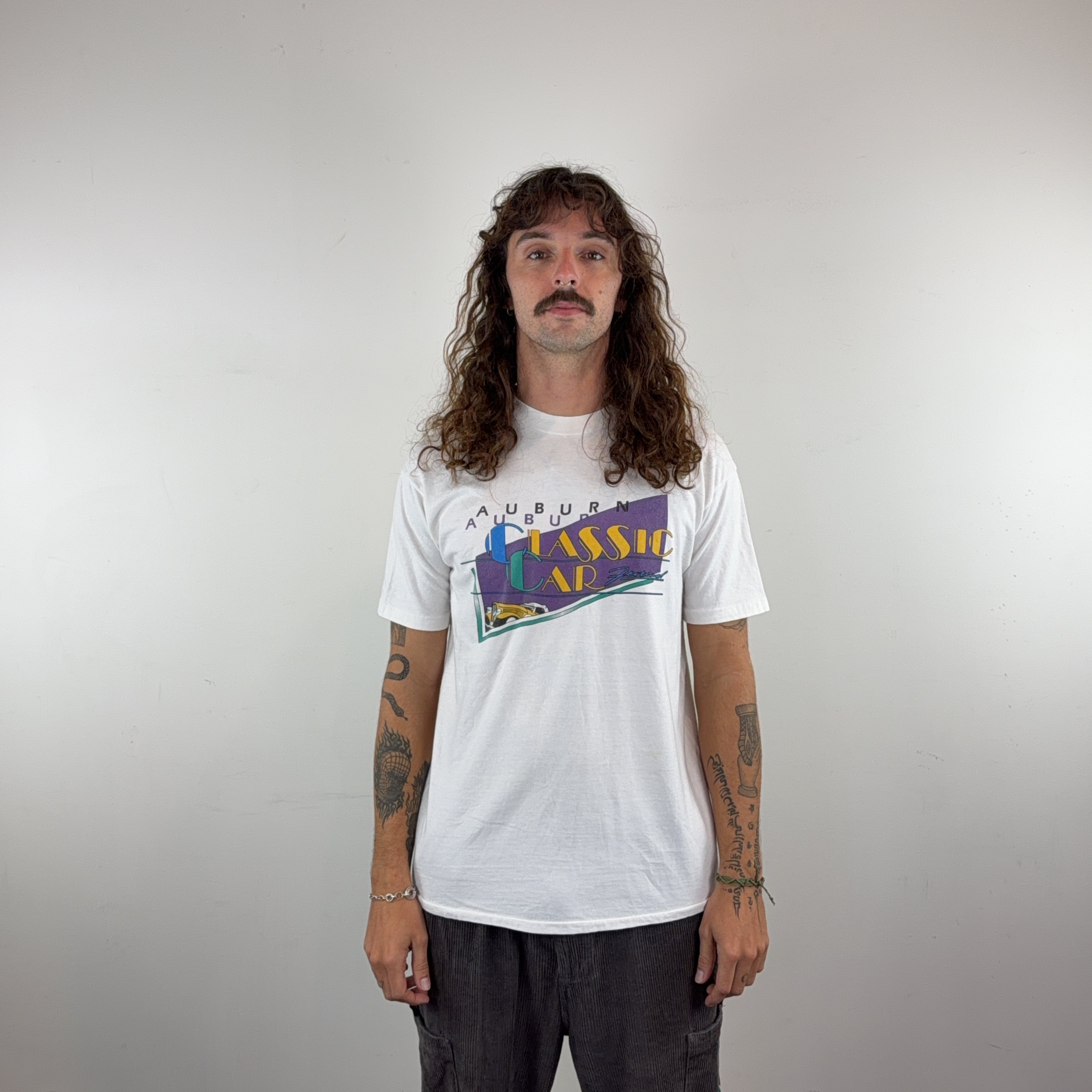 GRAPHIC 'CLASSIC CAR' TEE - MEDIUM