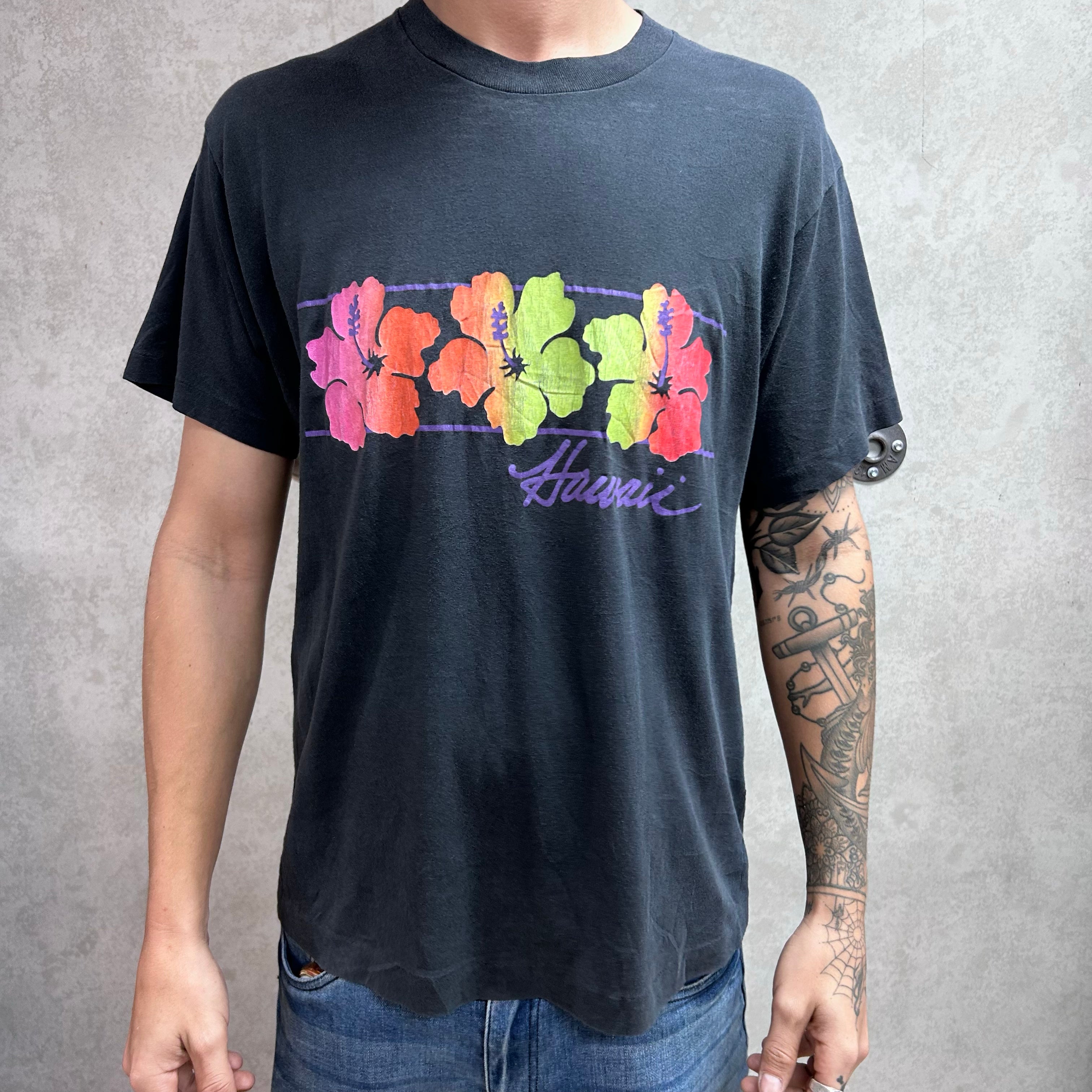 HAWAII TEE - MEDIUM