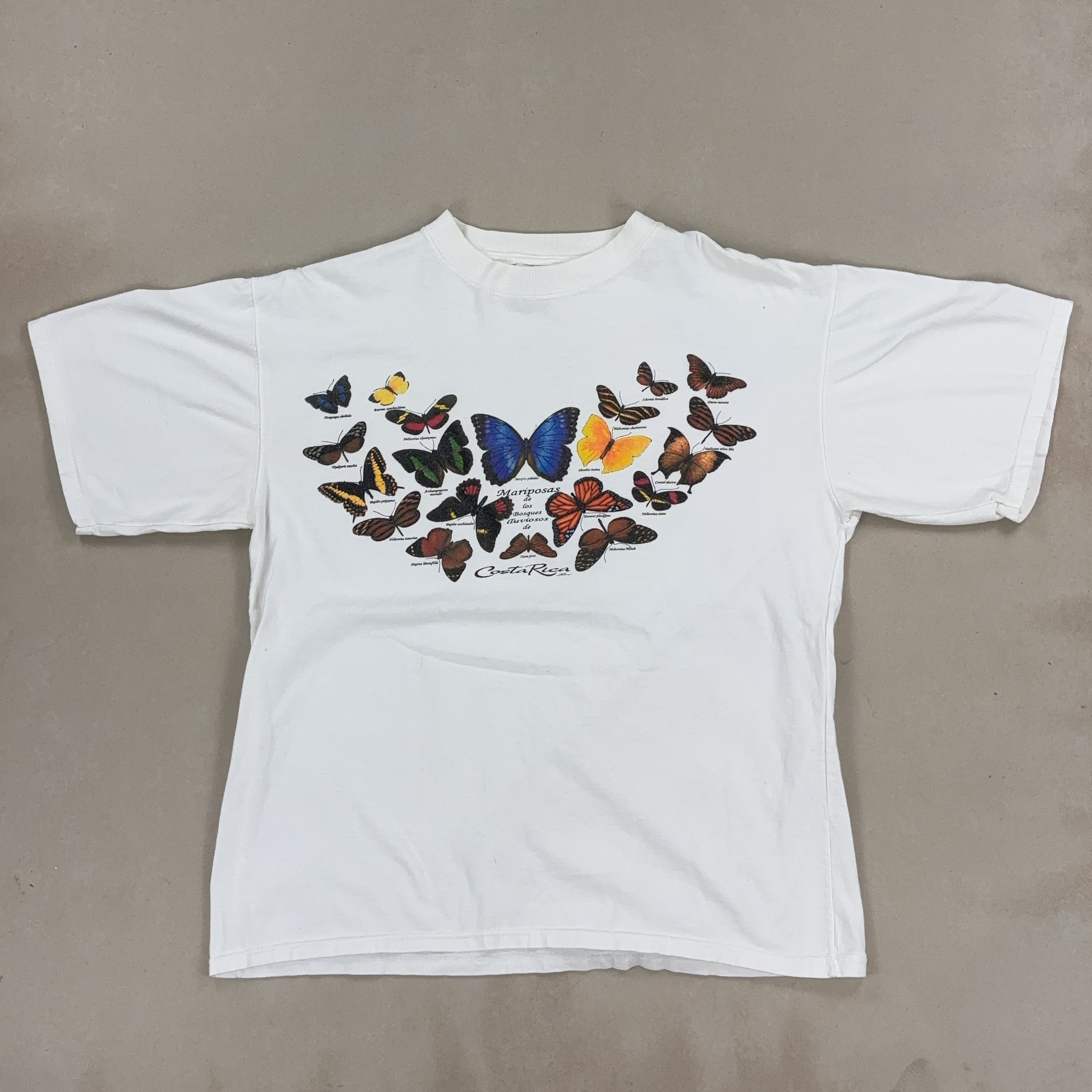 GRAPHIC WHITE TEE - LARGE