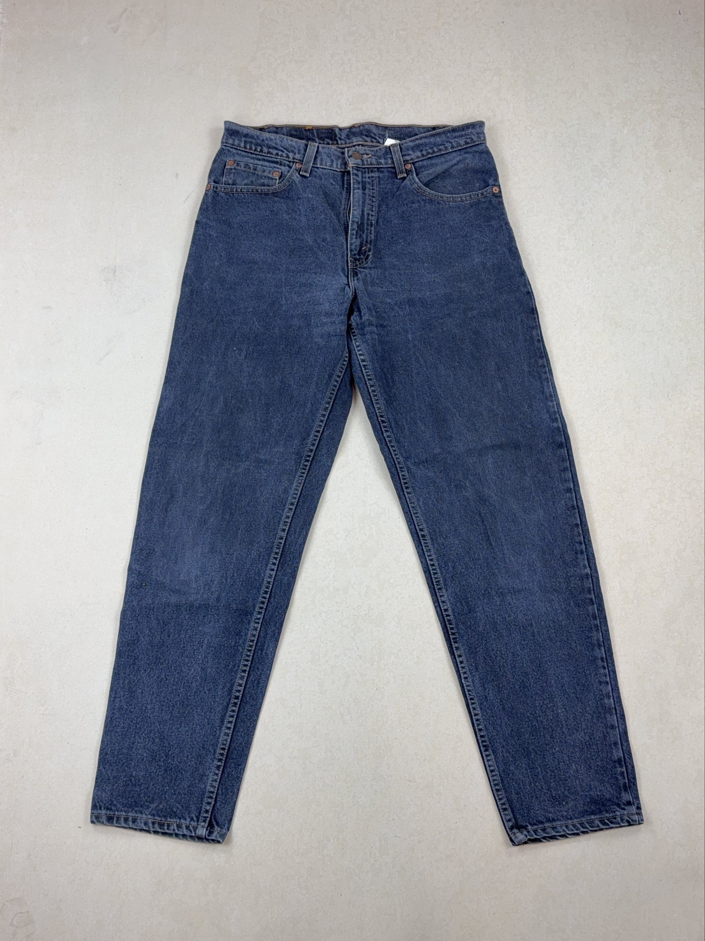 LEVI'S JEANS - MEDIUM