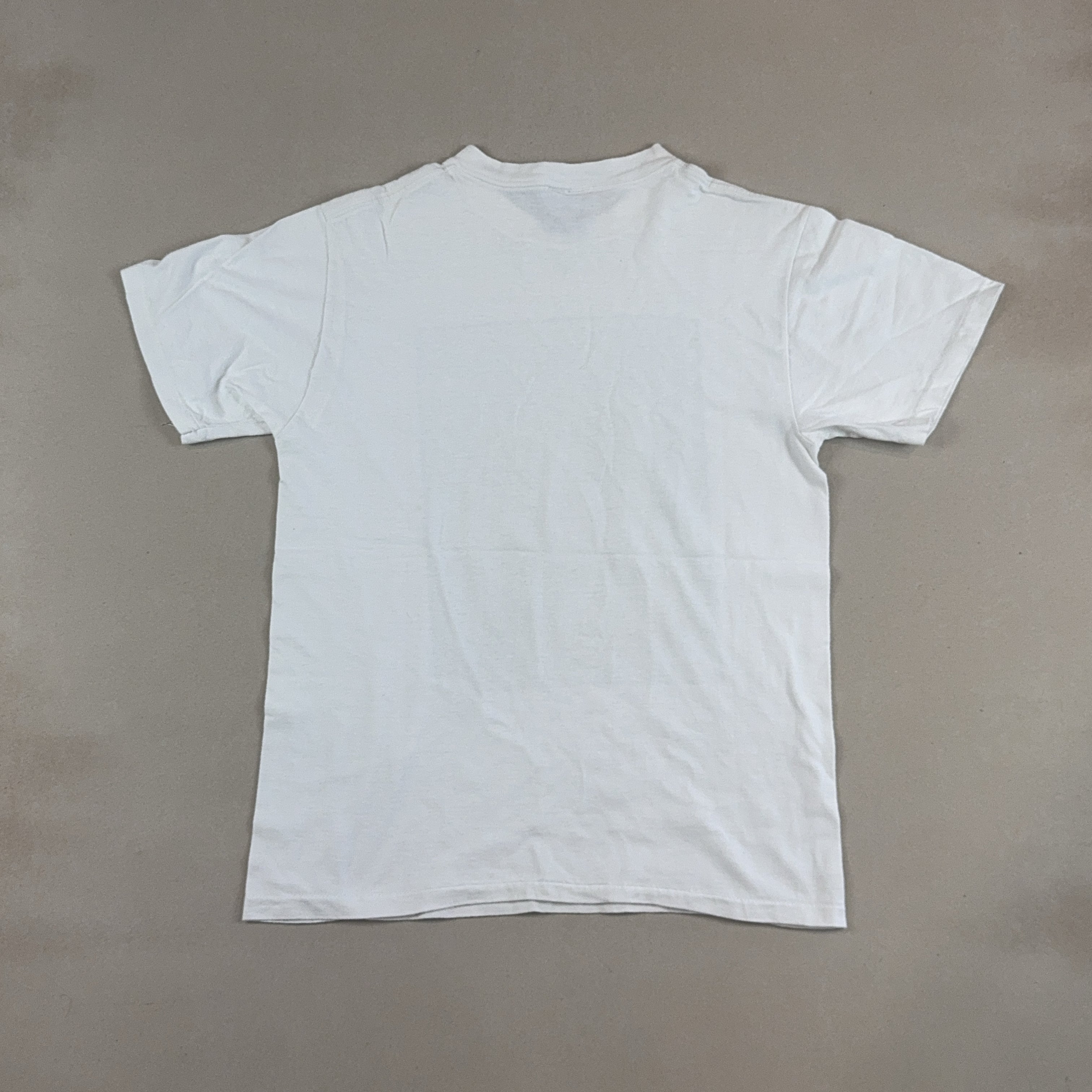 GRAPHIC TEE - MEDIUM
