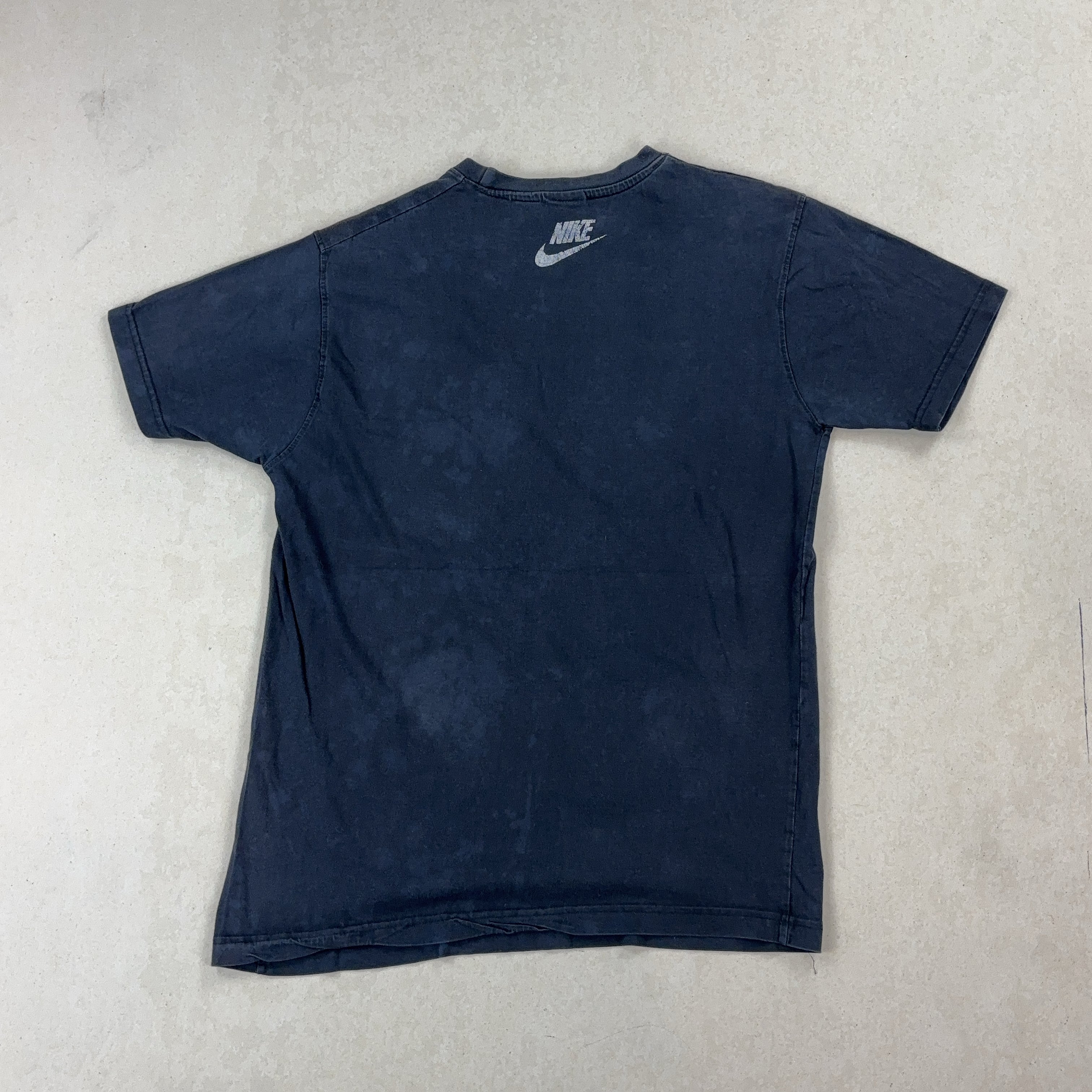 NIKE TEE - MEDIUM