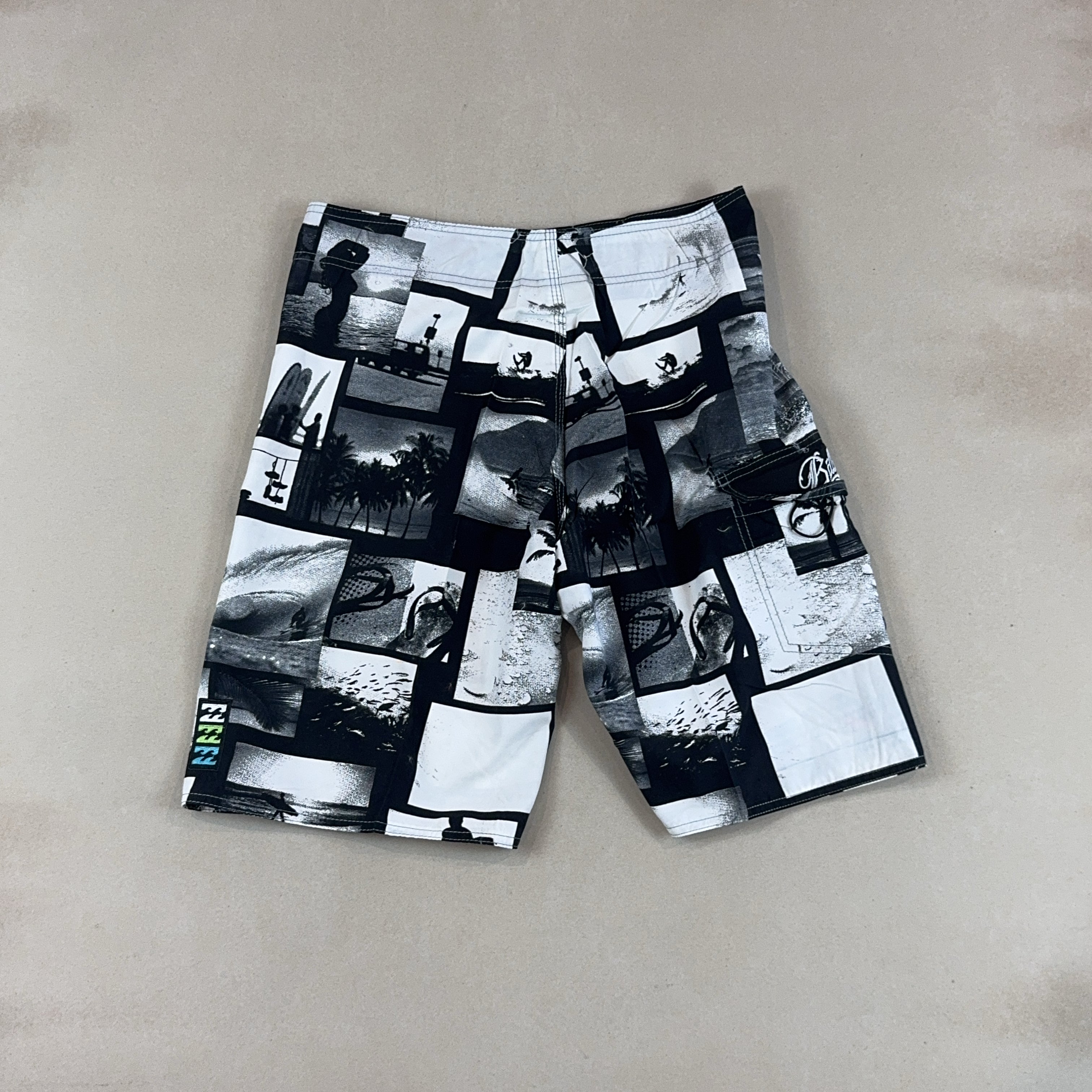 BILLABONG BOARDIES - MEDIUM