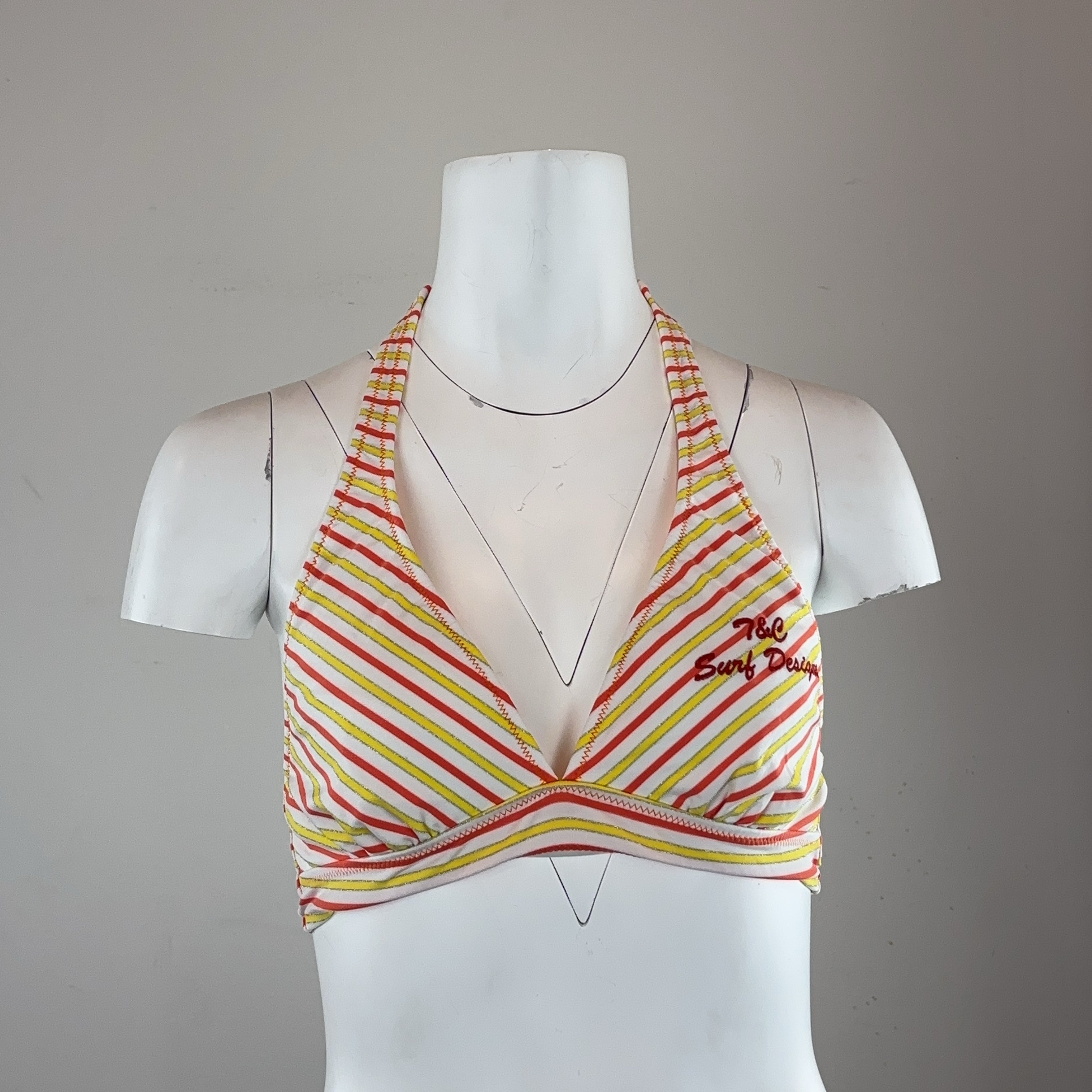 T&C SURF DESIGNS BIKINI TOP - MEDIUM
