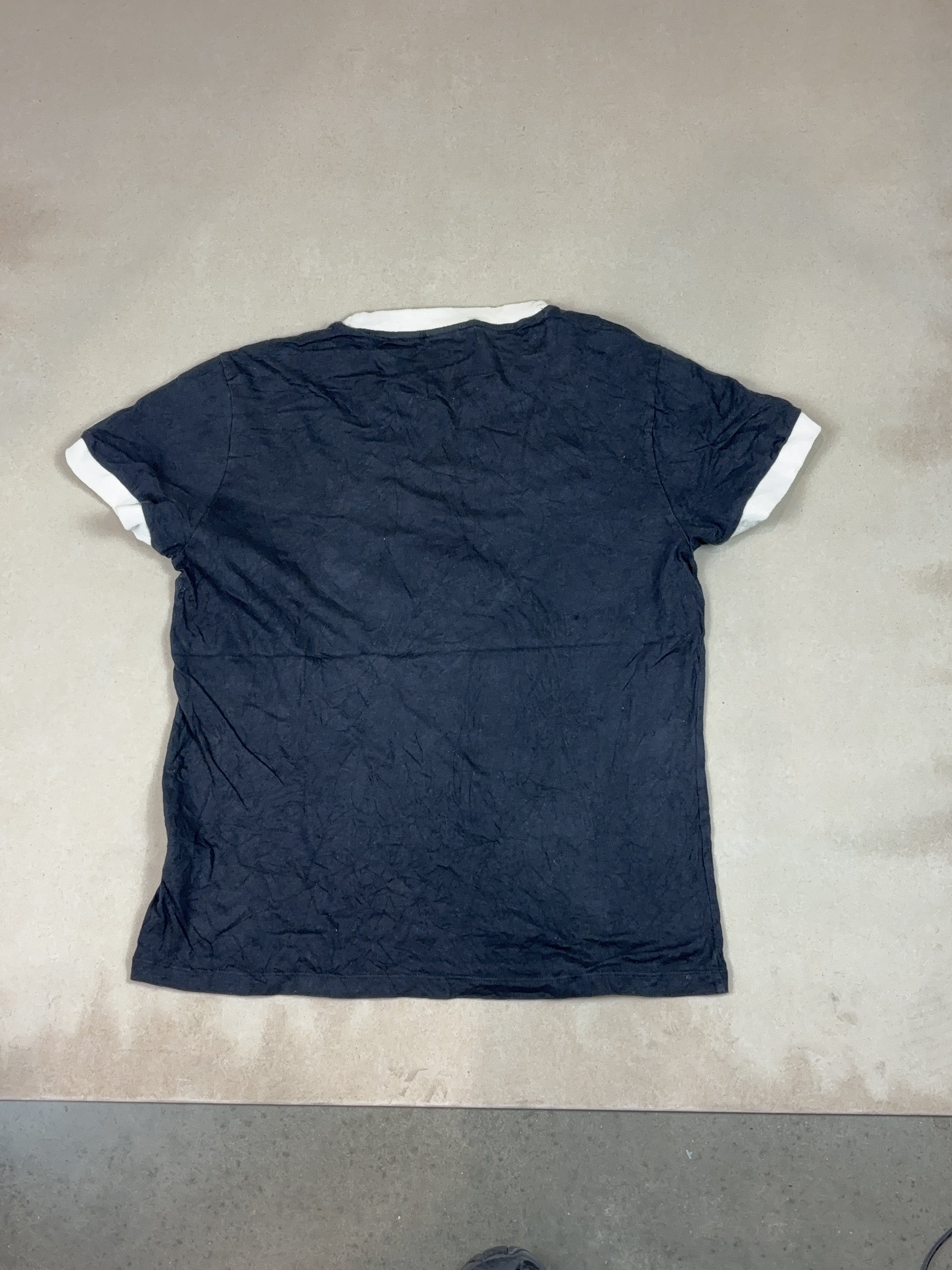 ADIDAS TEE - MEDIUM