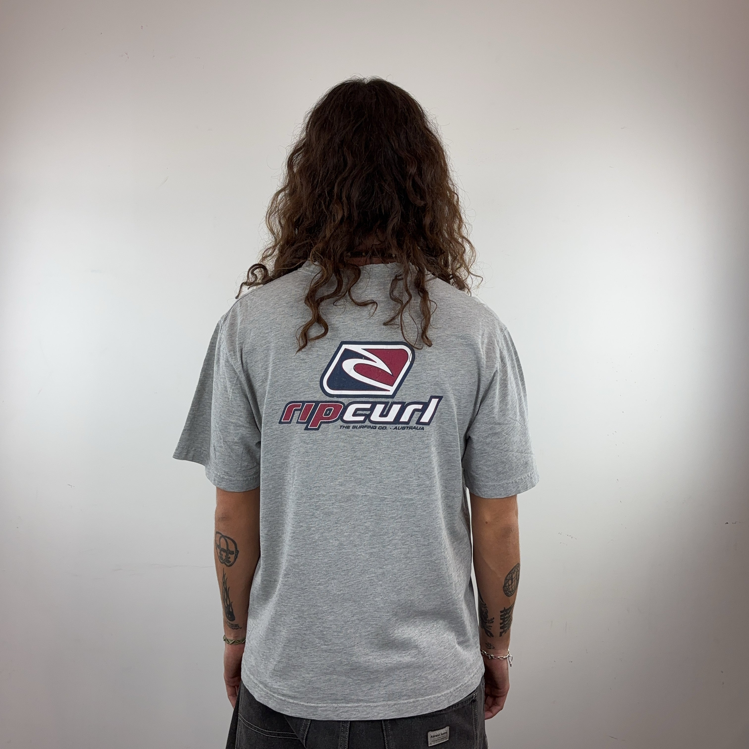 GREY RIPCURL TEE - MEDIUM
