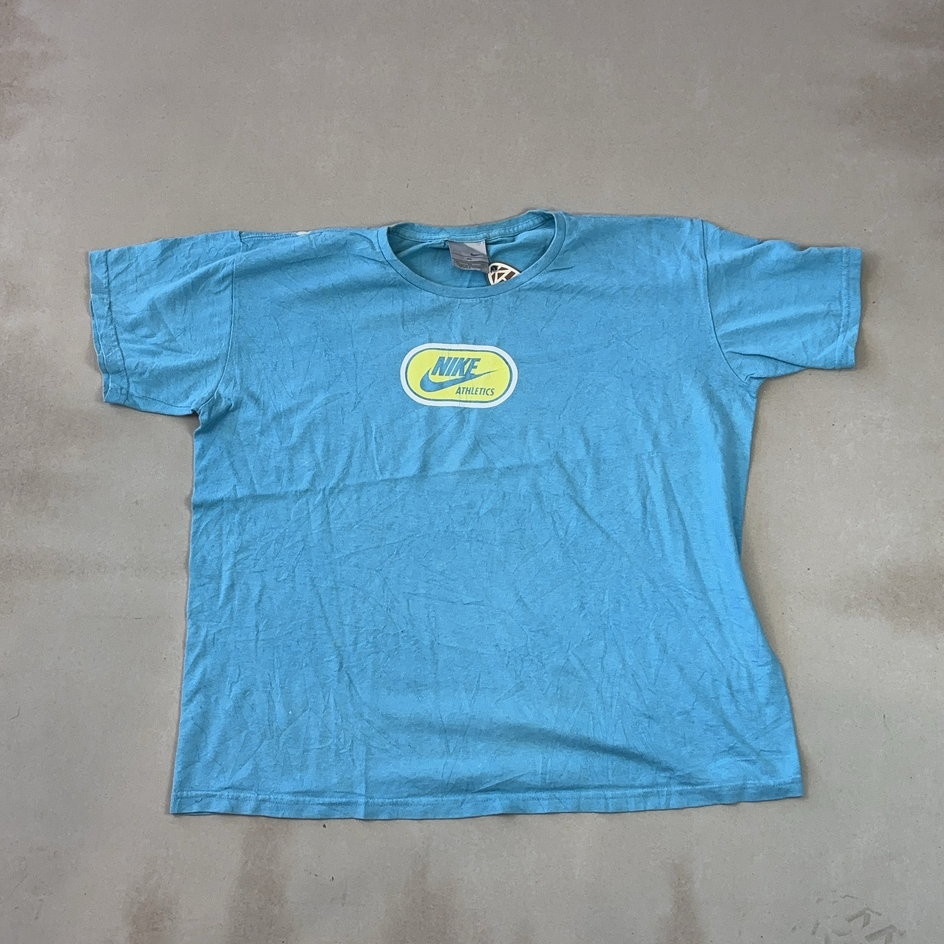 NIKE TEE - MEDIUM