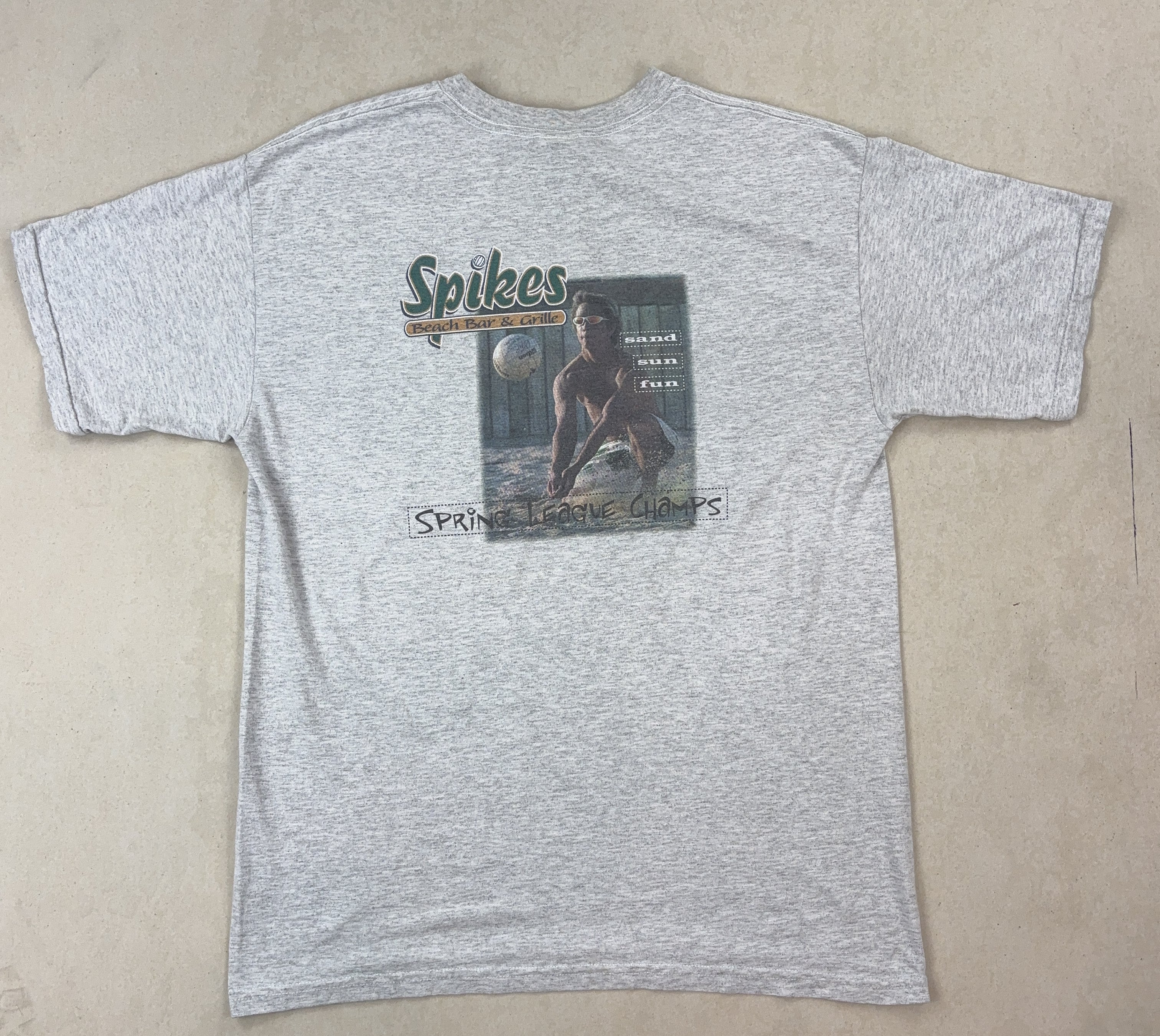 'SPIKES BEACH BAR AND GRILL' TEE - LARGE
