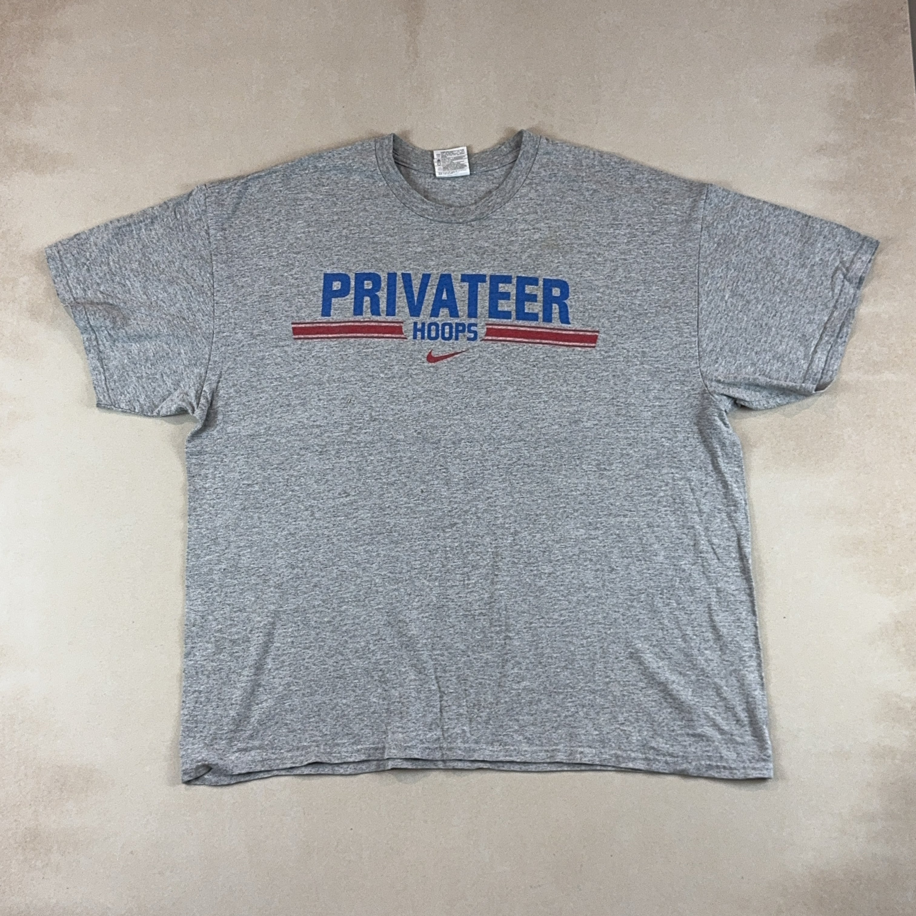 NIKE PRIVATEER HOOPS TEE - X LARGE