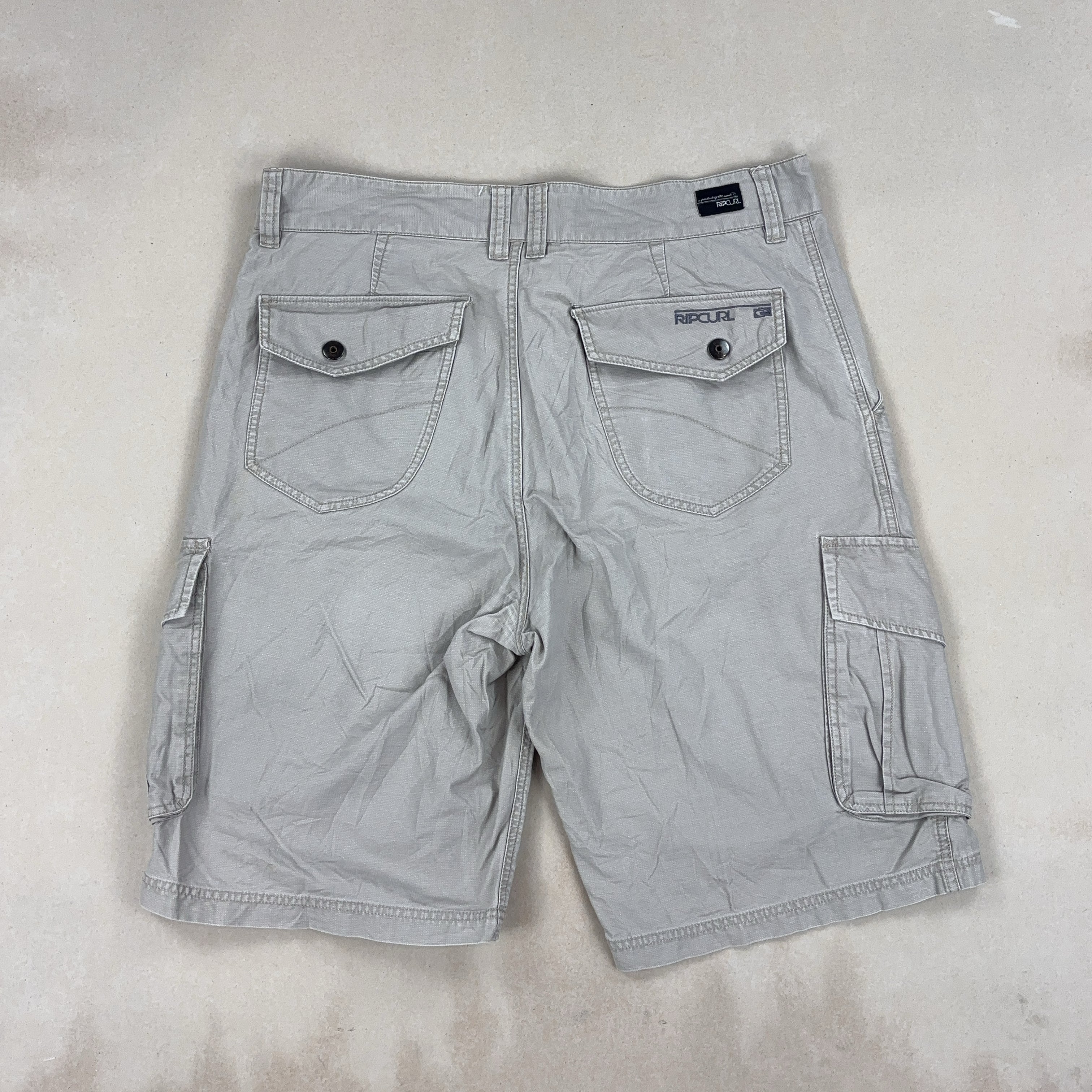 RIPCURL SHORTS - LARGE