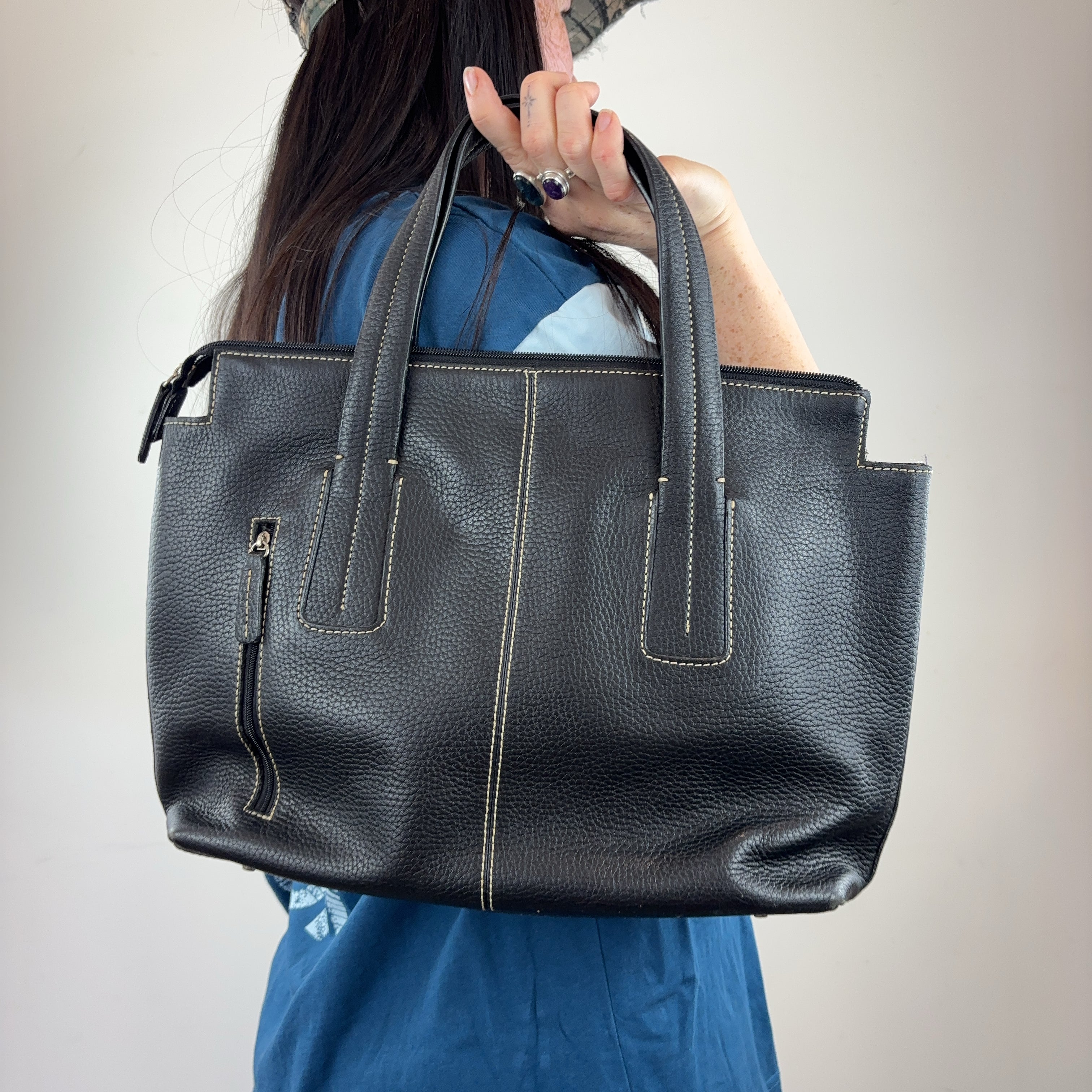 VINTAGE HANDBAG - SMALL