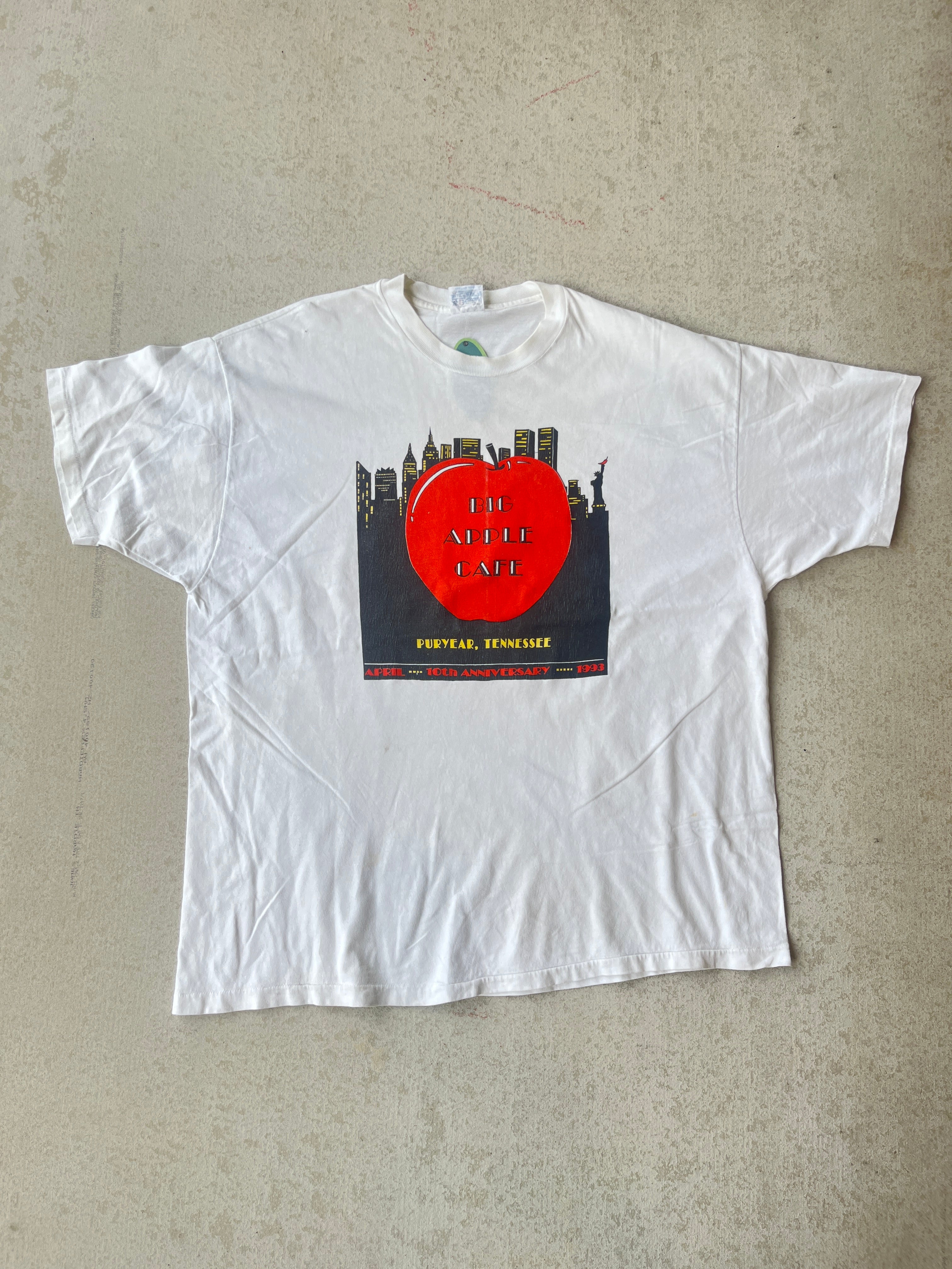 BIG APPLE TEE - 2X LARGE