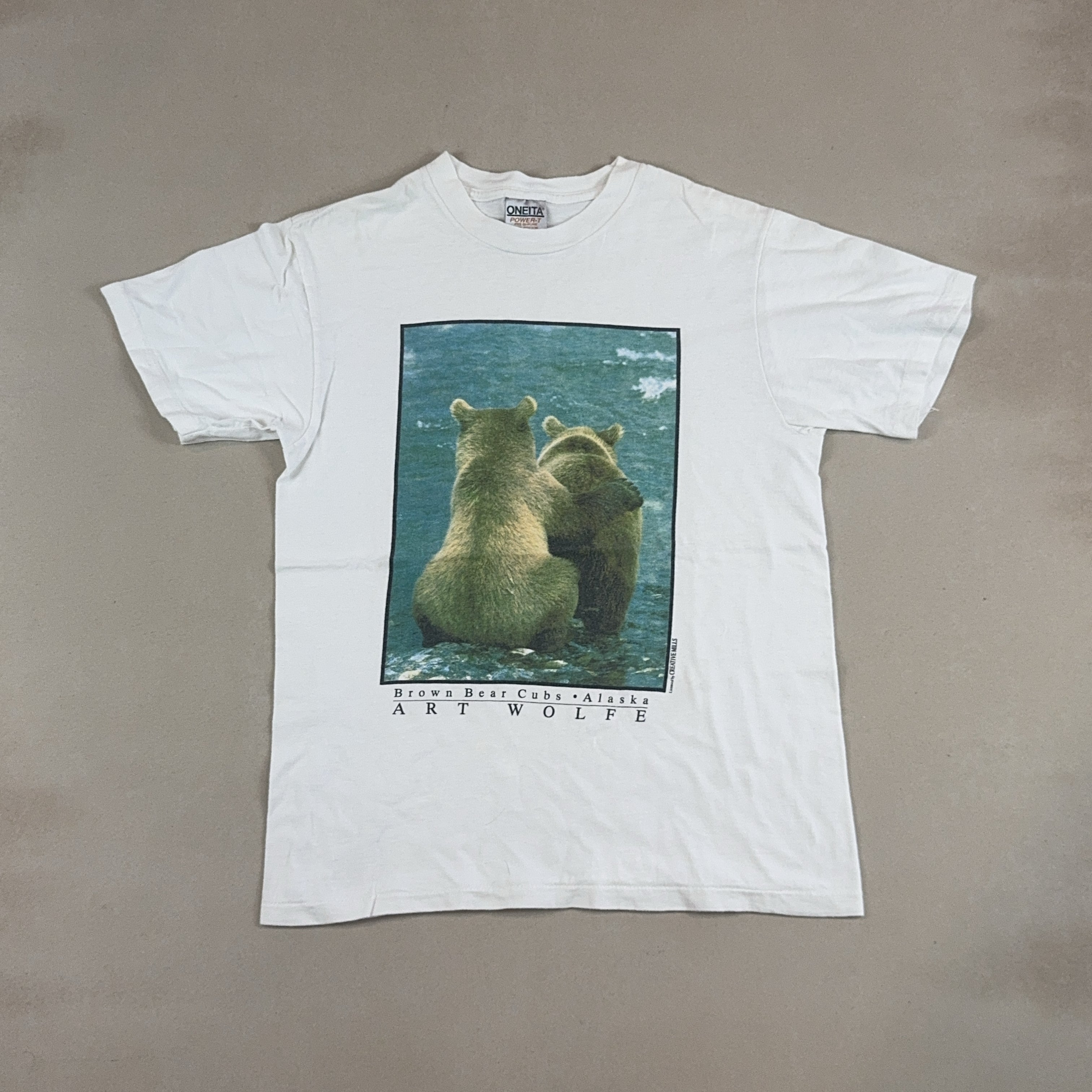 GRAPHIC TEE - MEDIUM