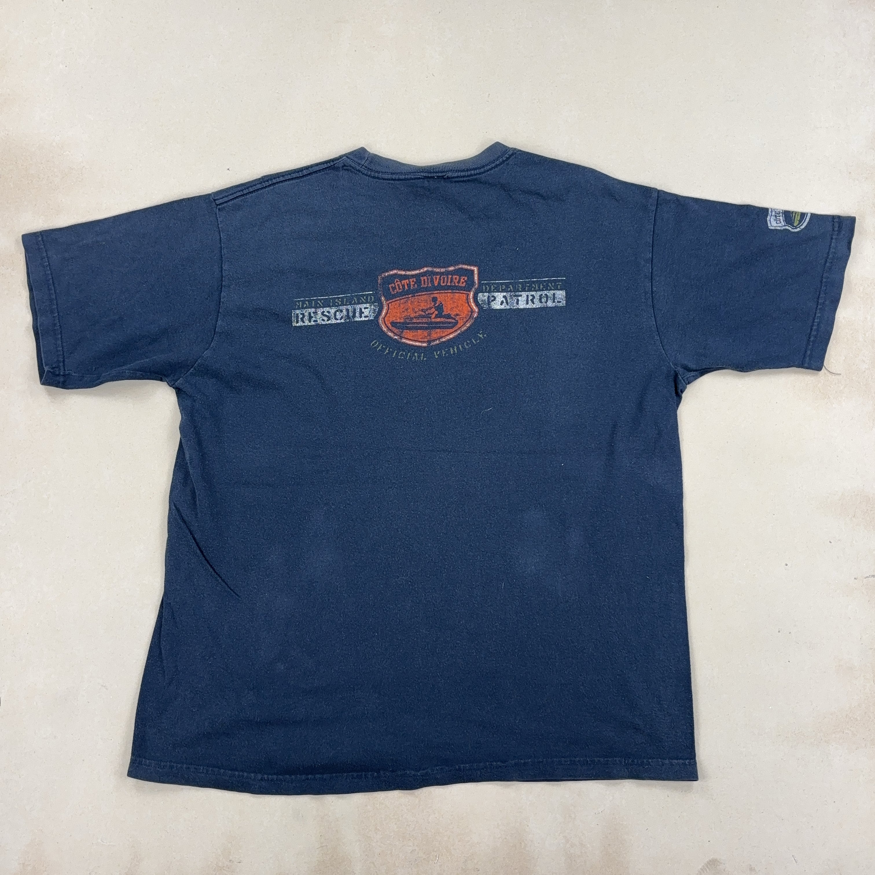 GAP TEE - MEDIUM