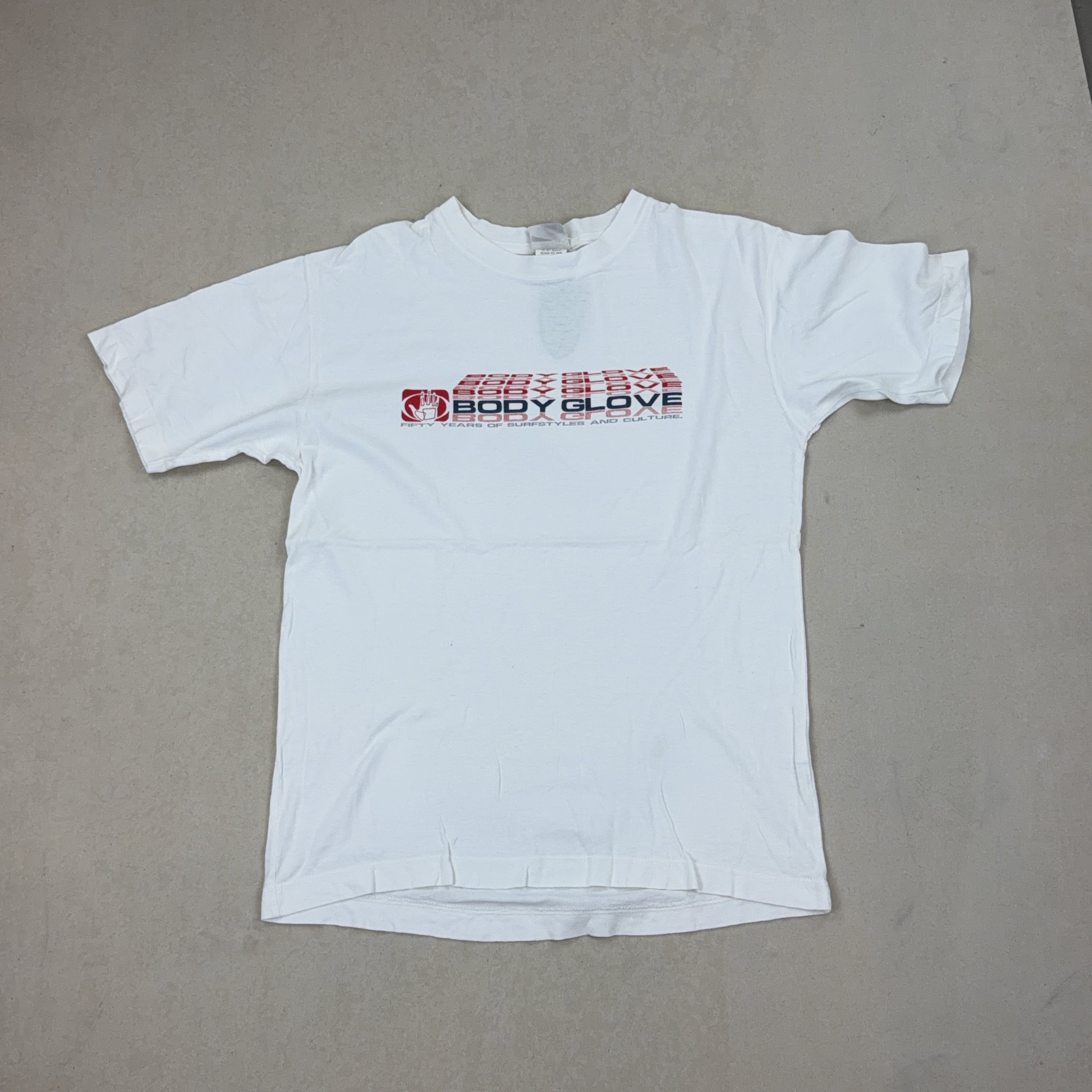 BODY GLOVE TEE - MEDIUM