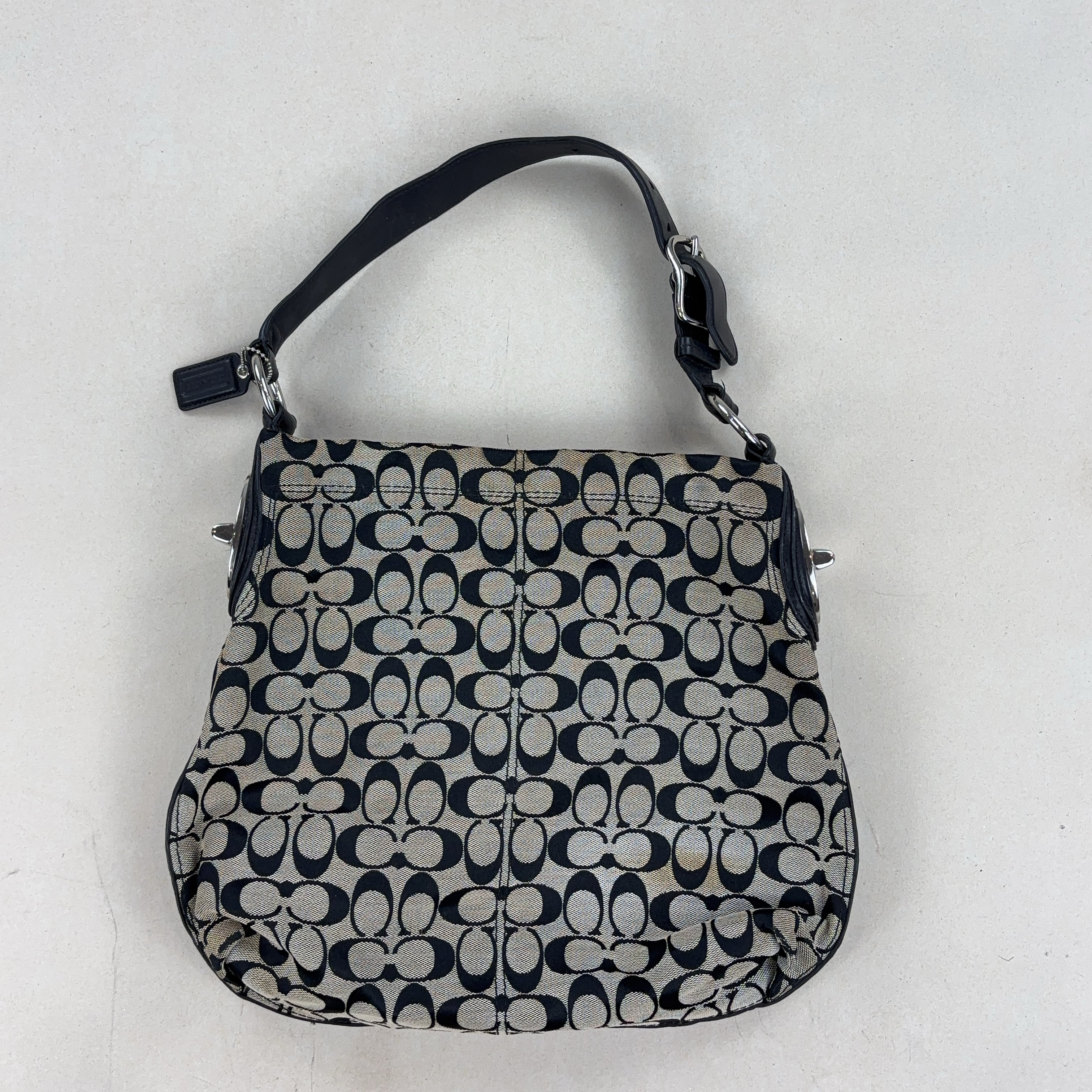 COACH HANDBAG - MEDIUM