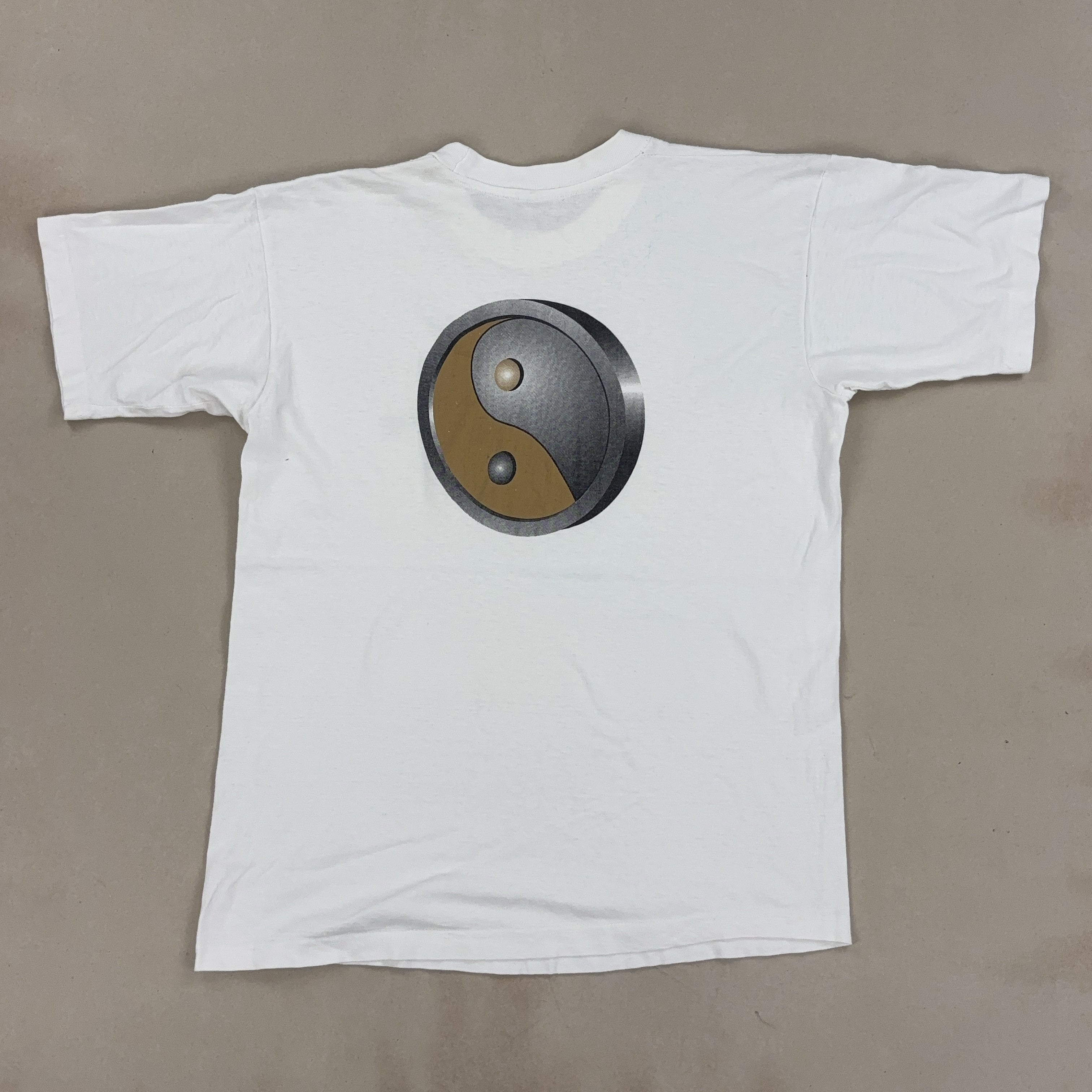 GRAPHIC WHITE TEE - SMALL