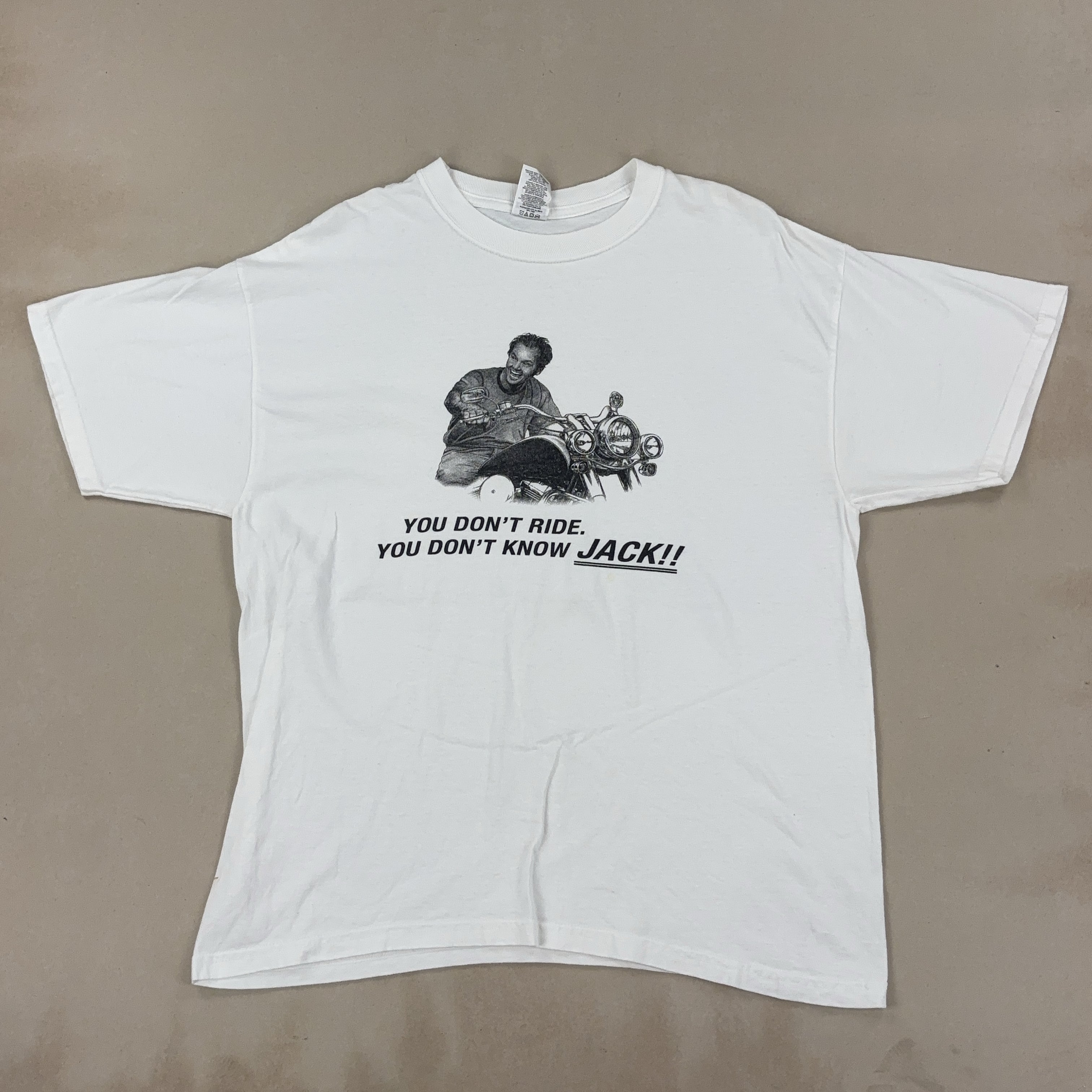GRAPHIC WHITE TEE - LARGE