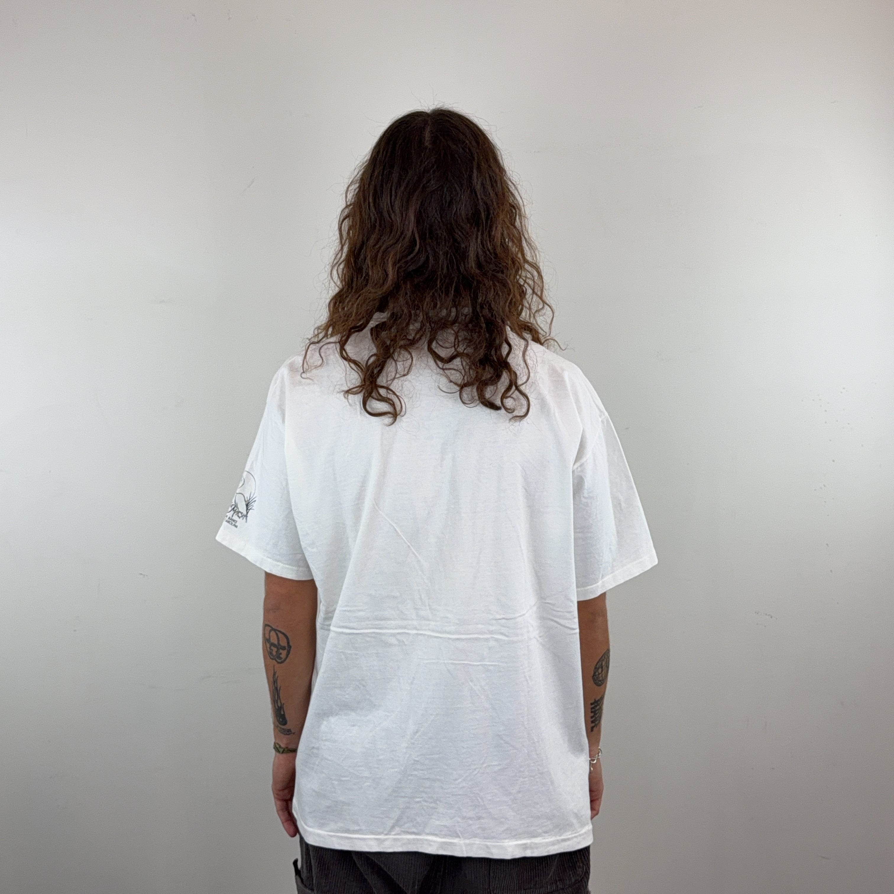 GRAPHIC VINTAGE TEE - LARGE