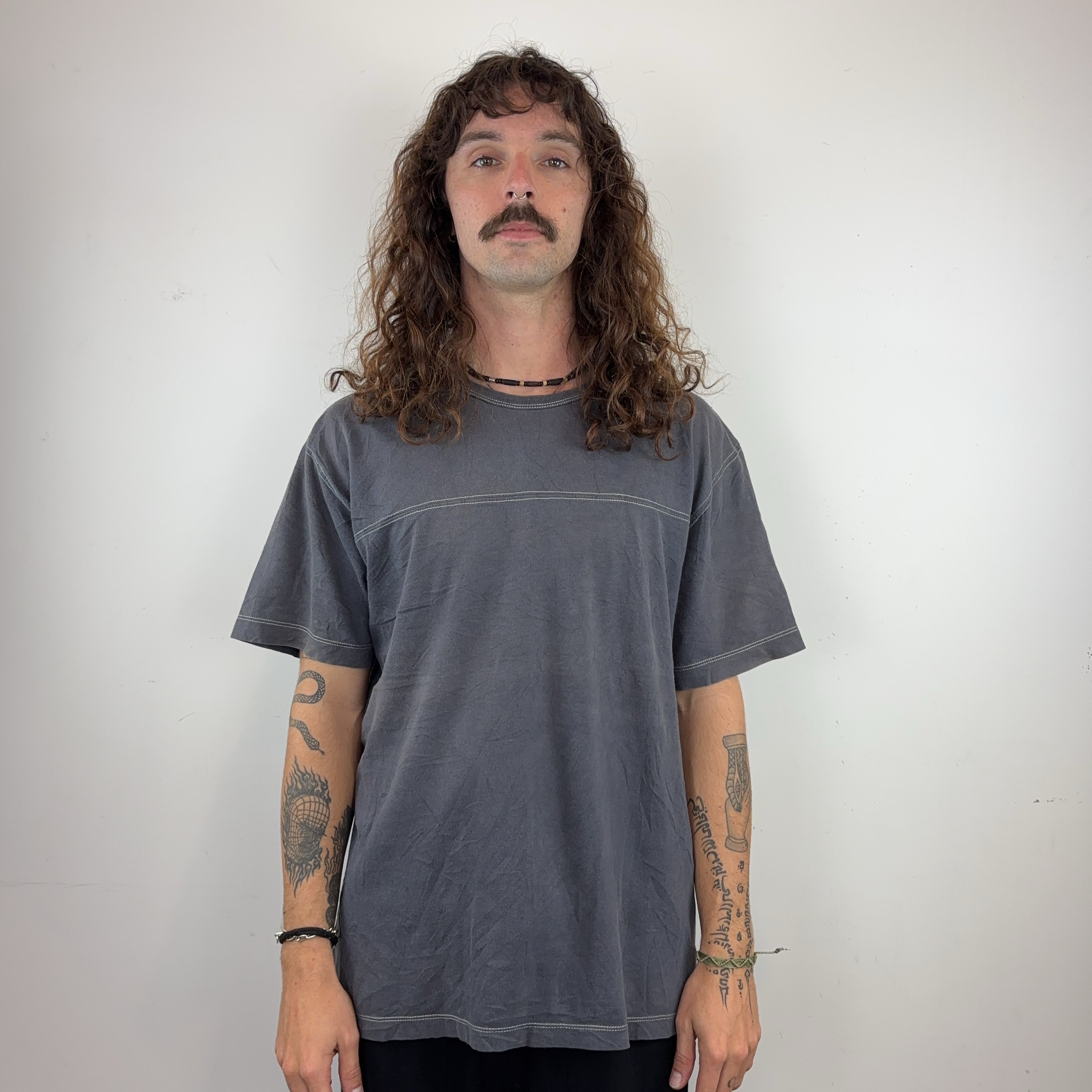 OLD NAVY TEE - LARGE