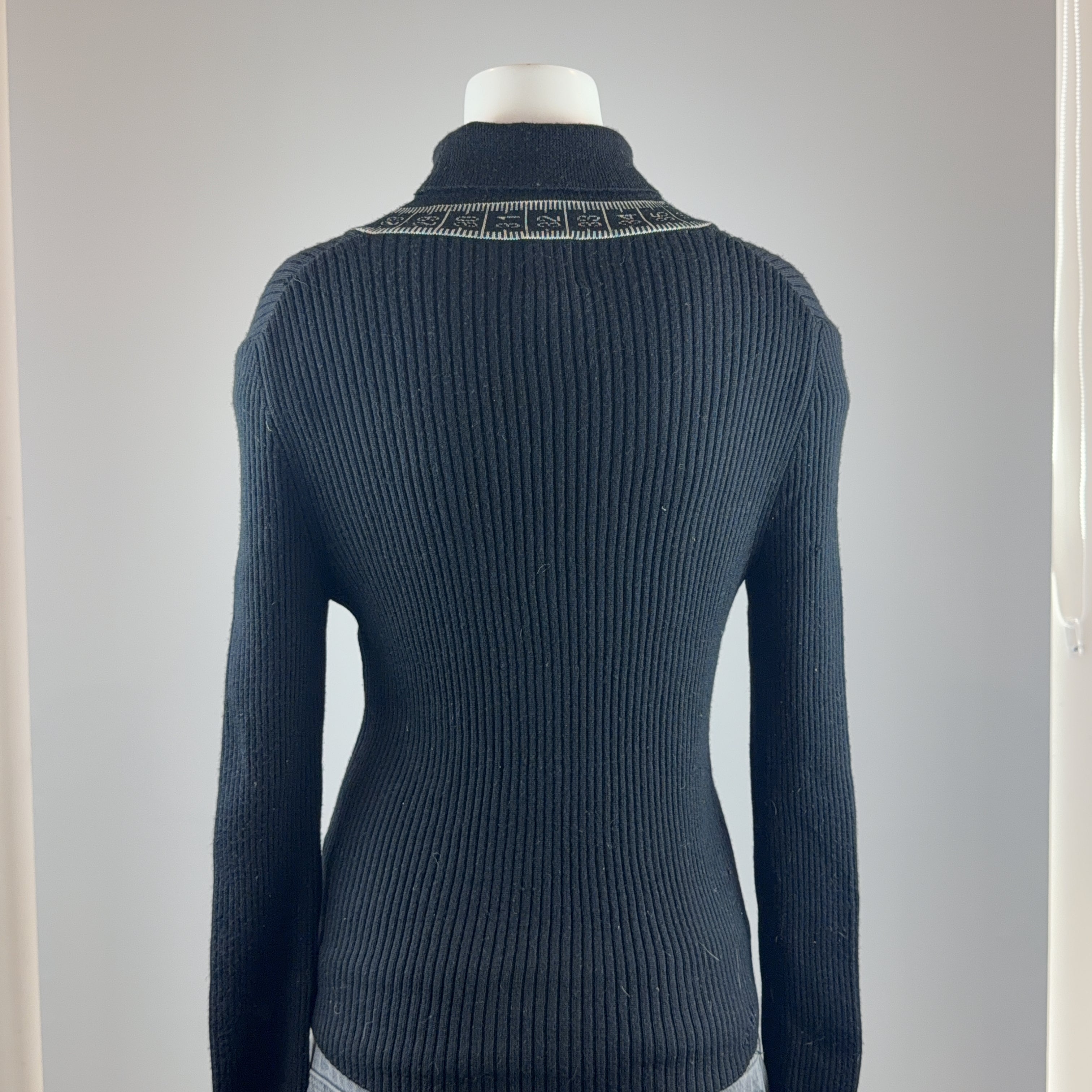 LONG SLEEVE - MEDIUM