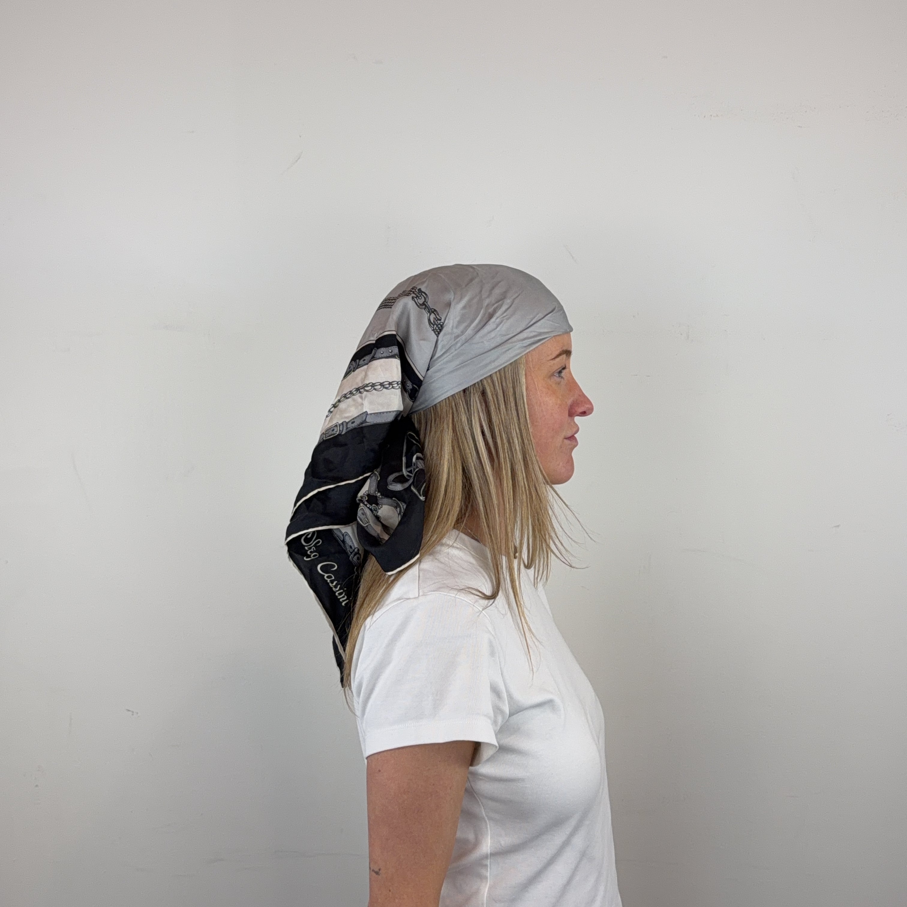 HEAD SCARF