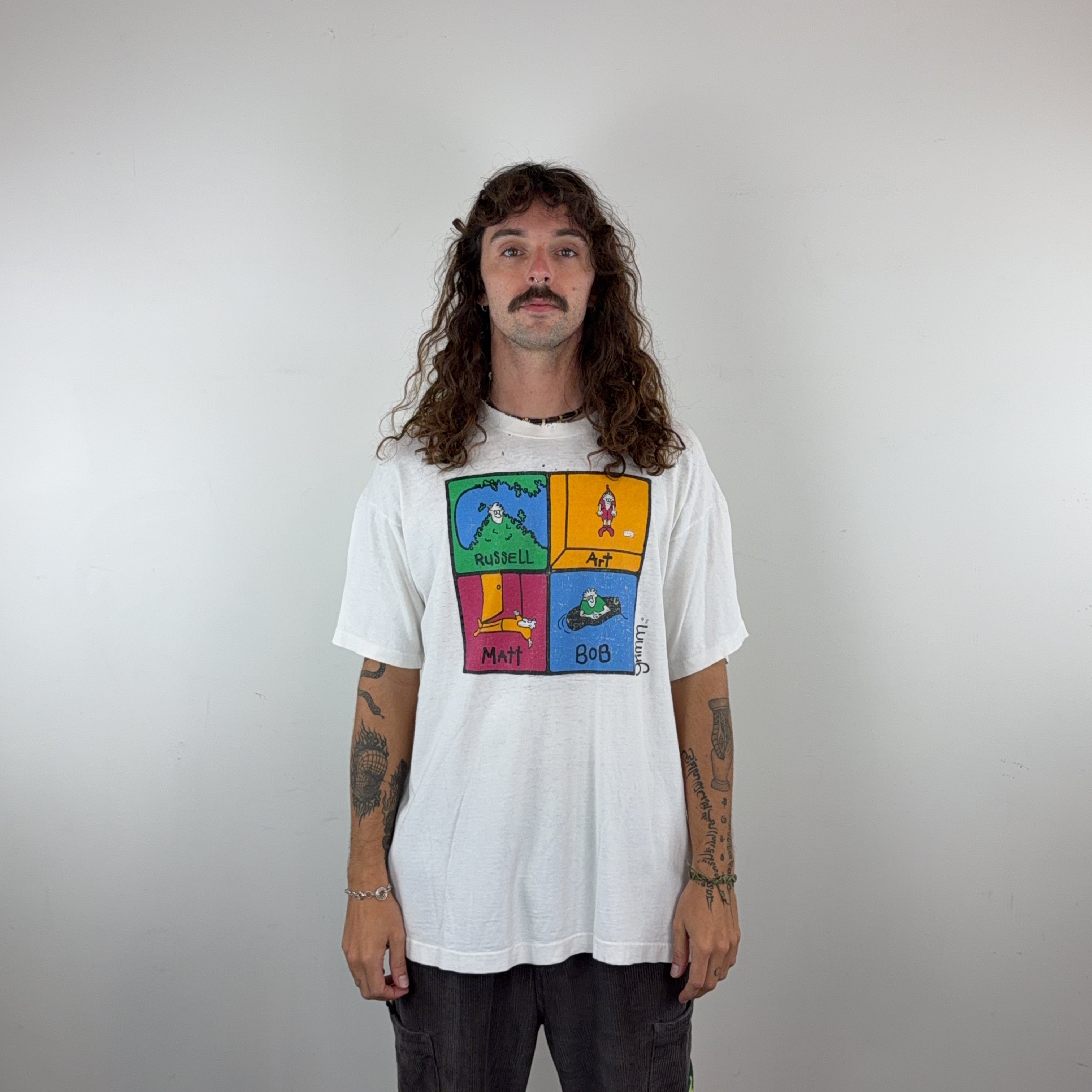 GRAPHIC VINTAGE TEE - LARGE