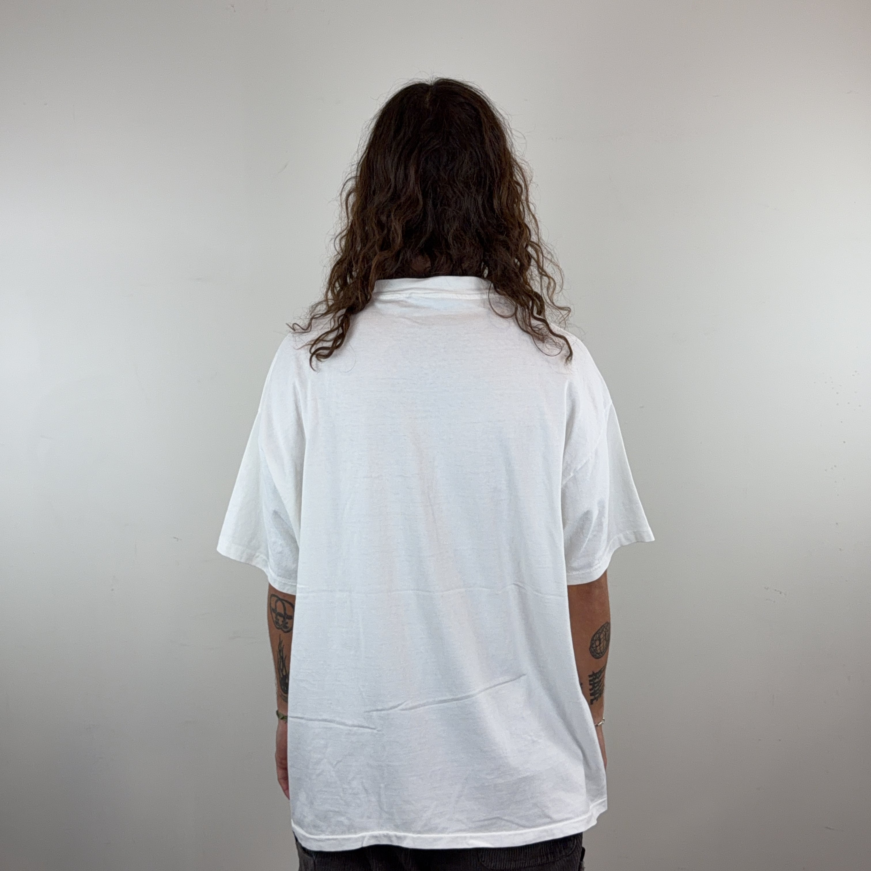 GRAPHIC TEE - 2X LARGE