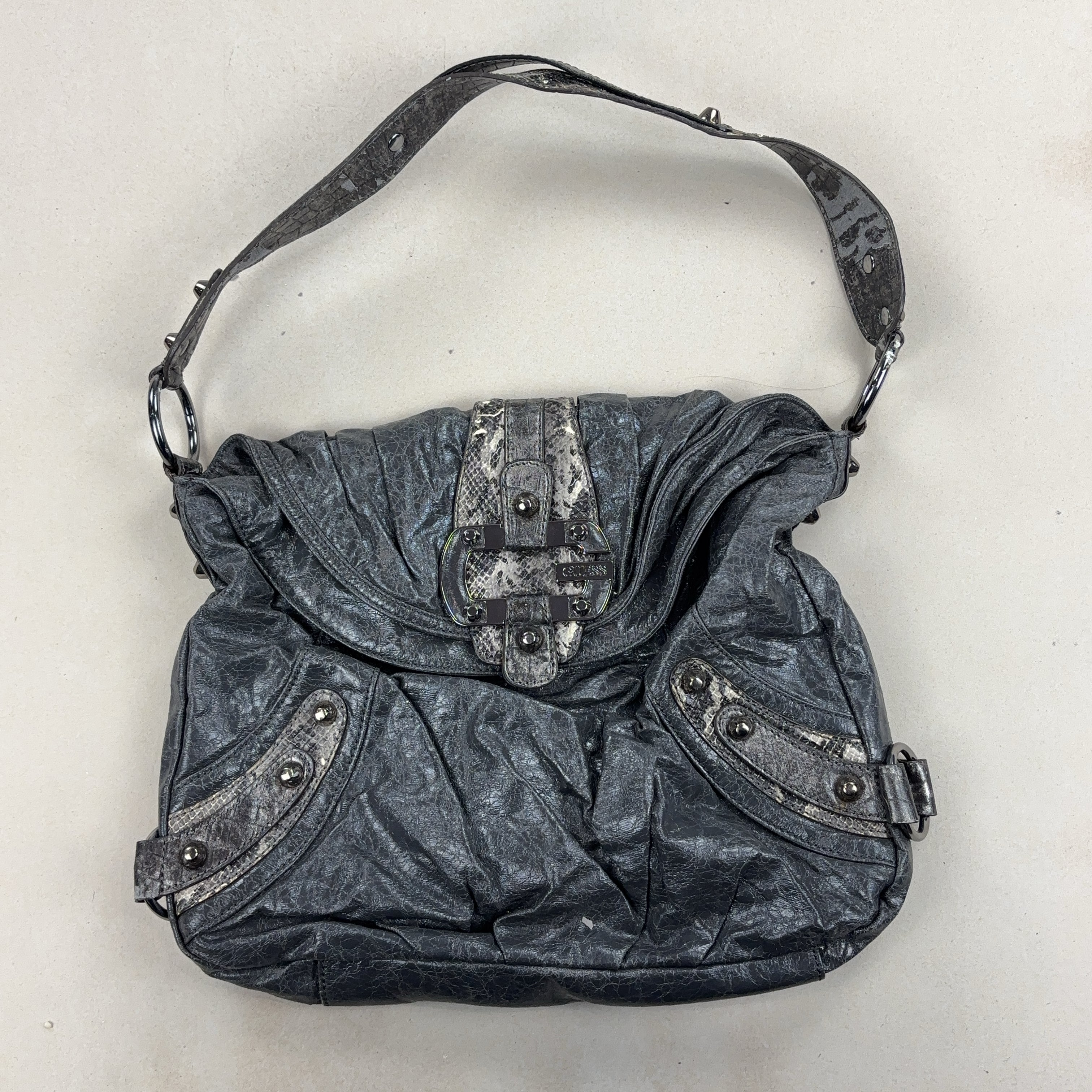 GUESS HANDBAG - MEDIUM