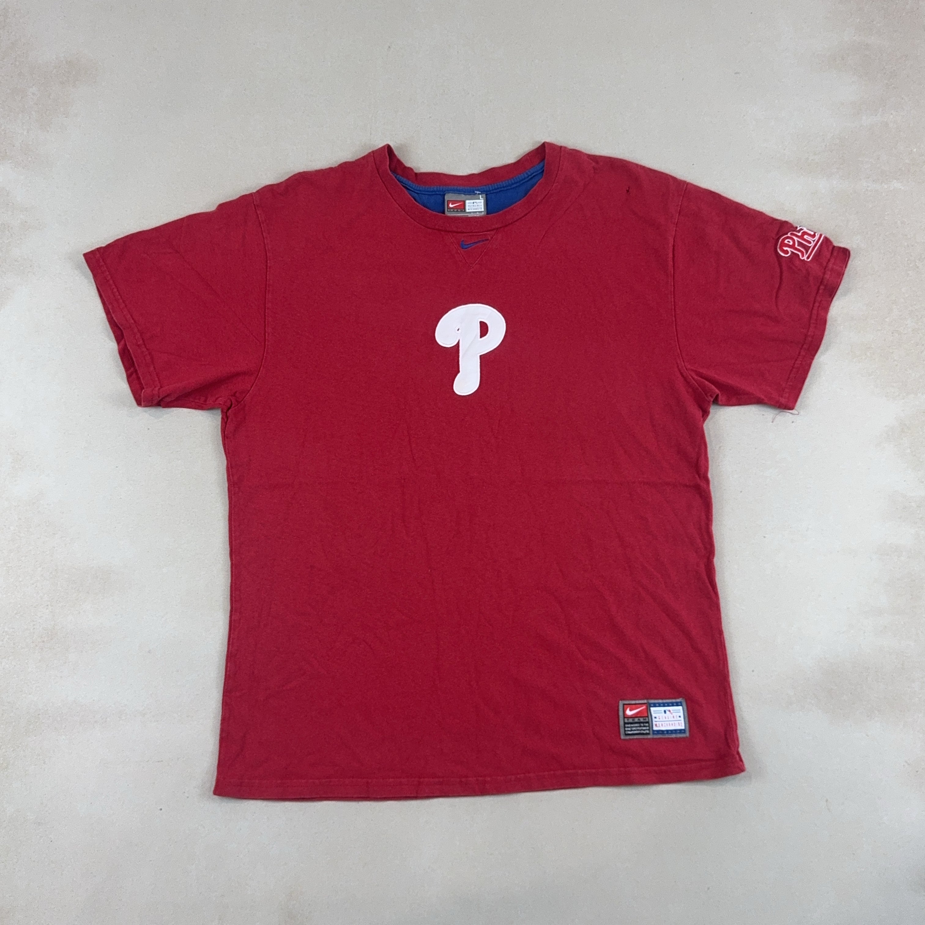 NIKE PHILLIES TEE - LARGE